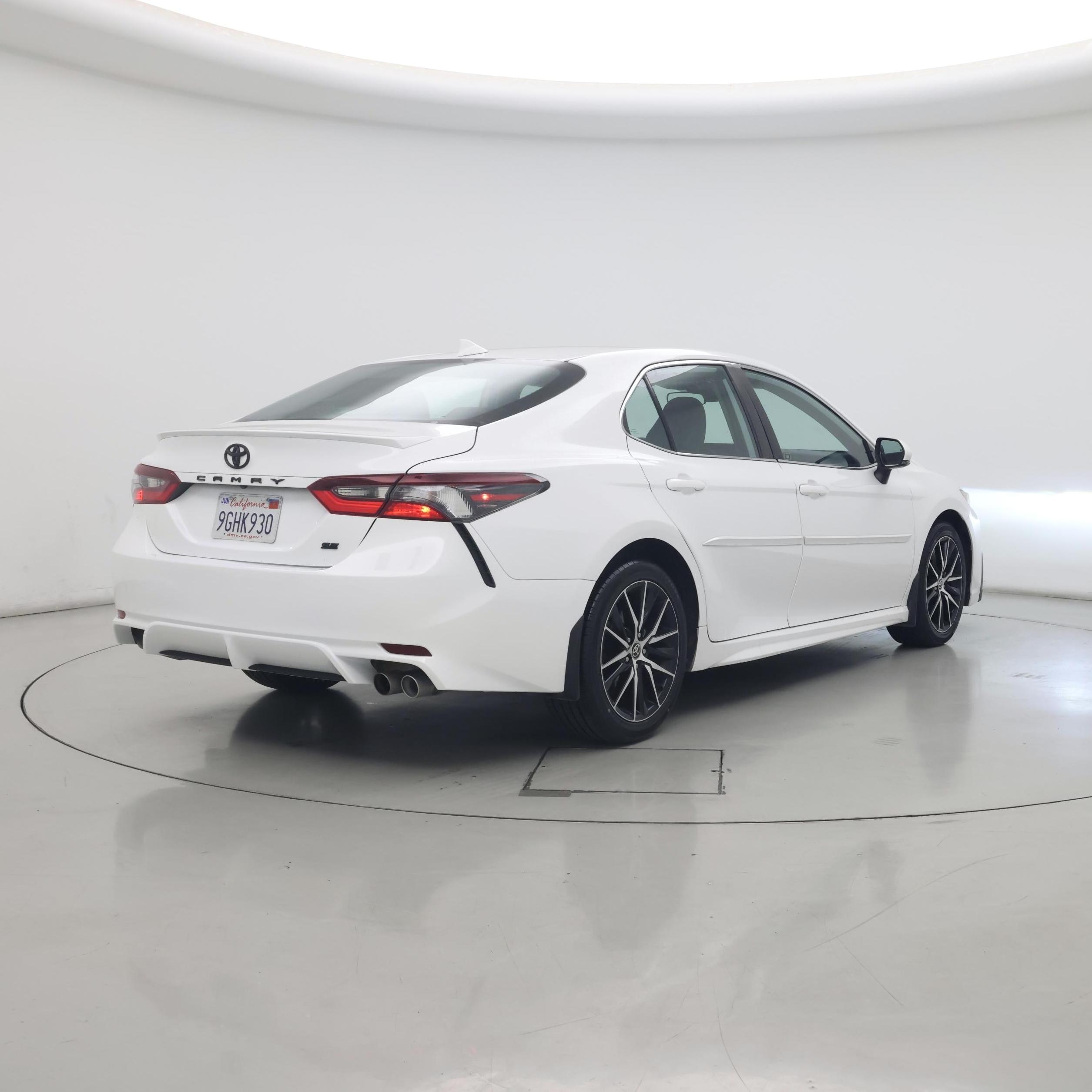 Thumbnail: 2023 Toyota Camry - 8