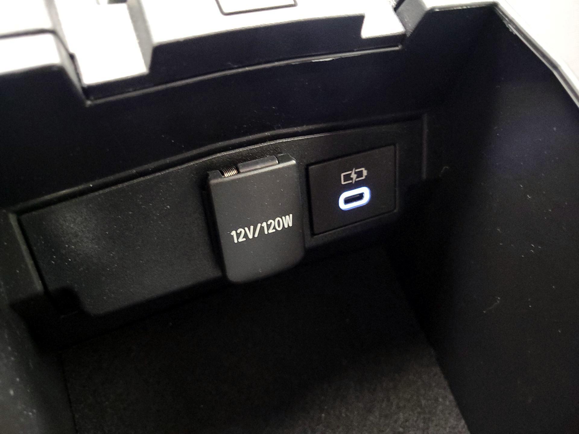 Thumbnail: 2025 Toyota Corolla - 19