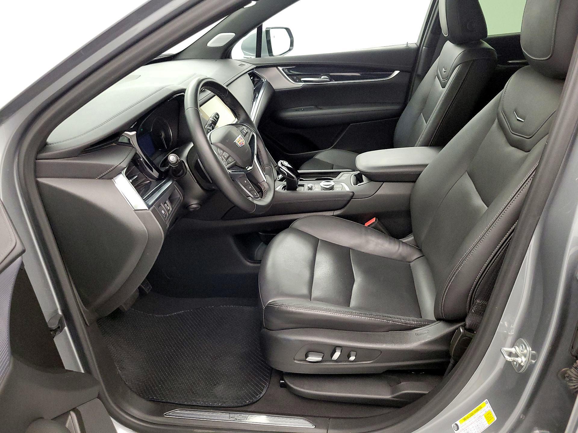 Thumbnail: 2025 Cadillac XT5 - 11