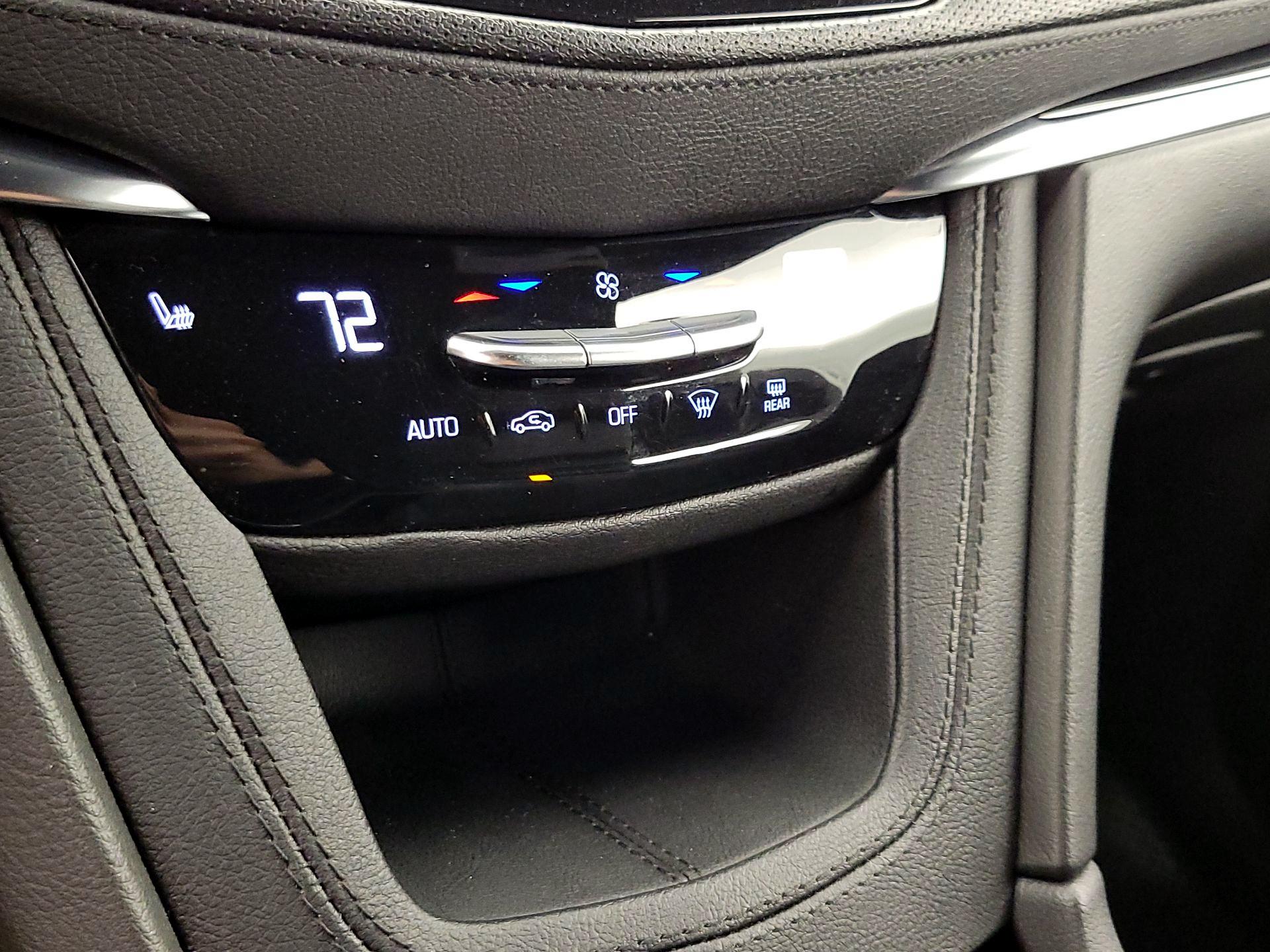 Thumbnail: 2025 Cadillac XT5 - 16