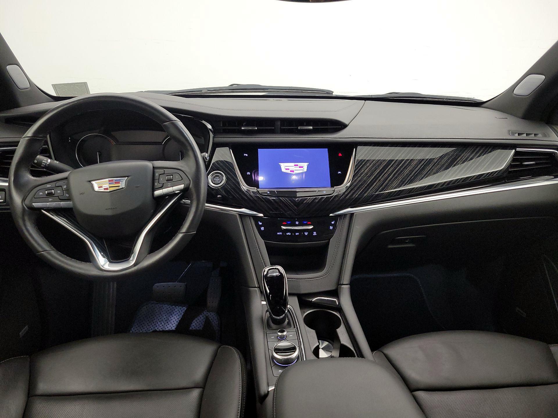 Thumbnail: 2025 Cadillac XT6 - 9