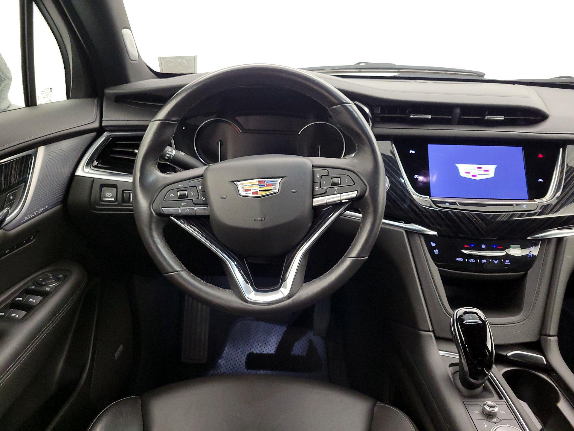 Thumbnail: 2025 Cadillac XT6 - 10