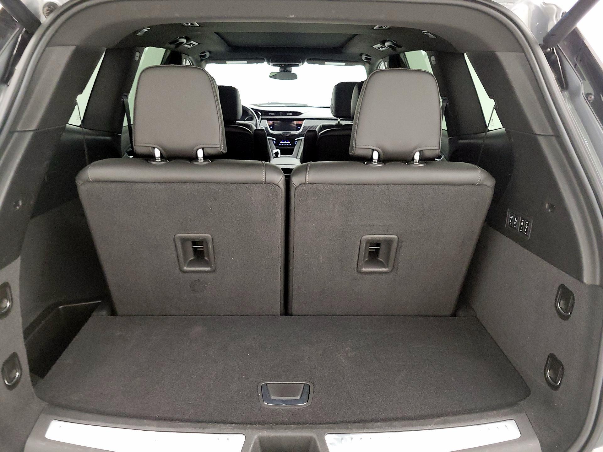 Thumbnail: 2025 Cadillac XT6 - 20