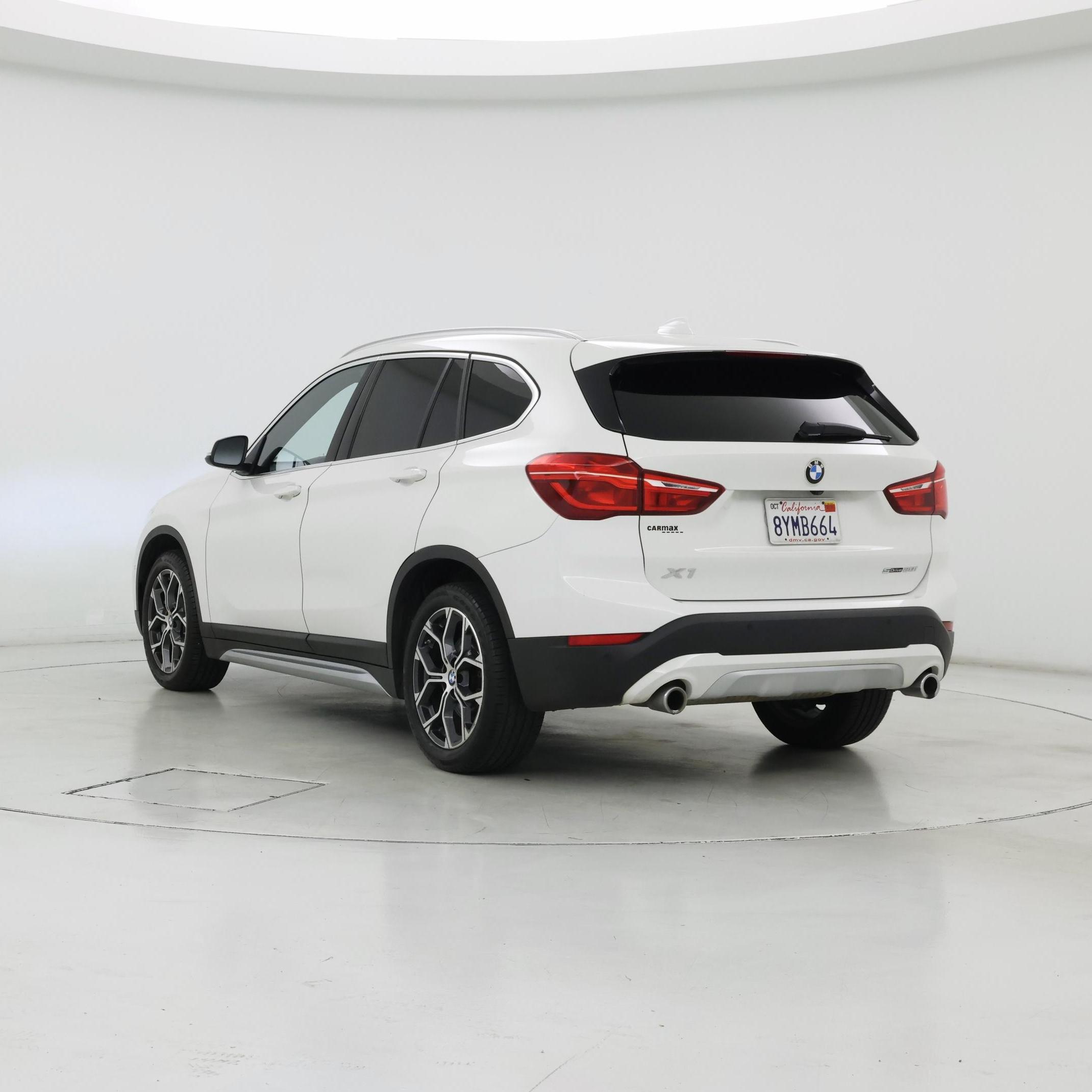 Thumbnail: 2021 BMW X1 - 2