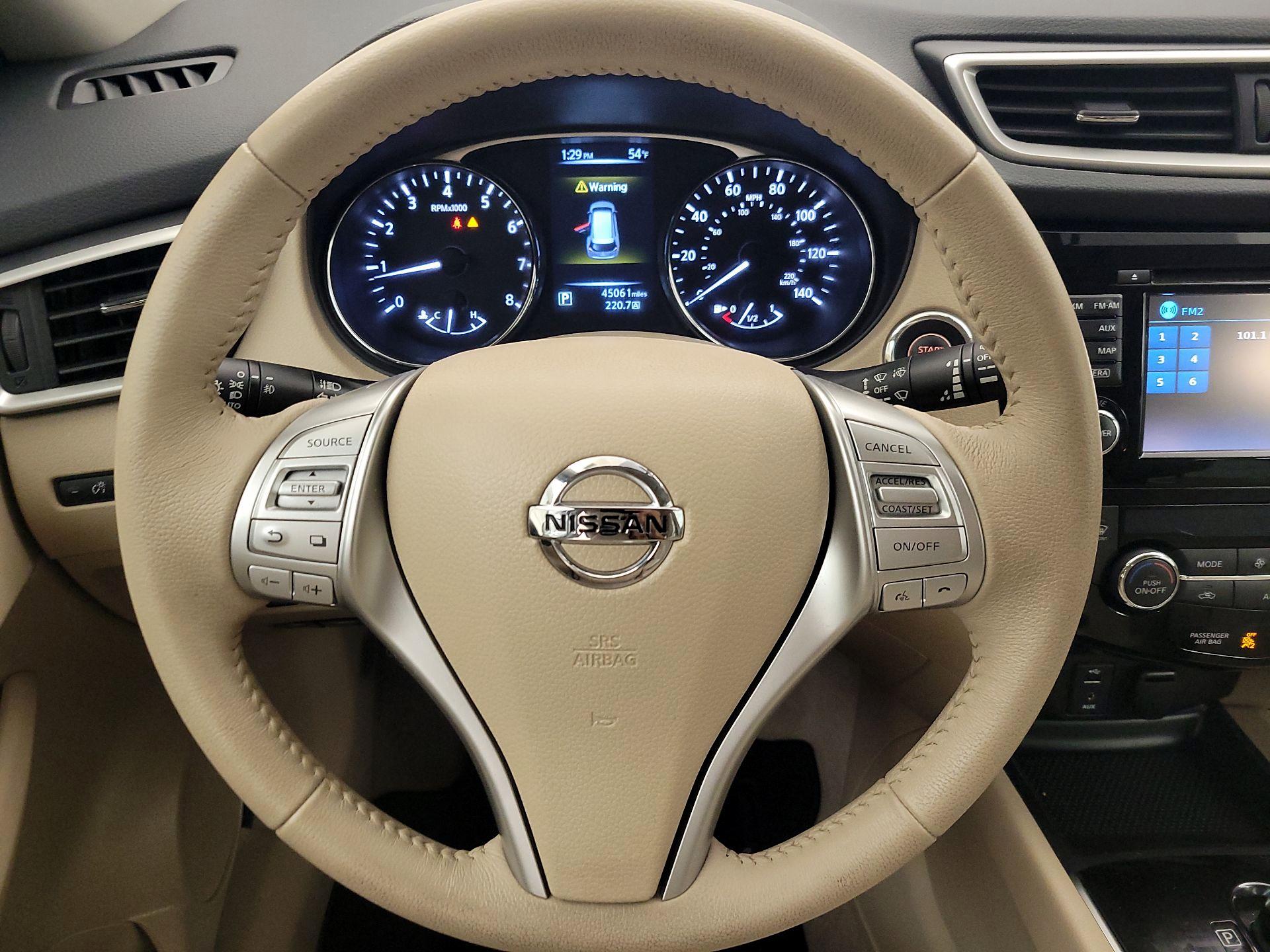 Thumbnail: 2015 Nissan Rogue - 10