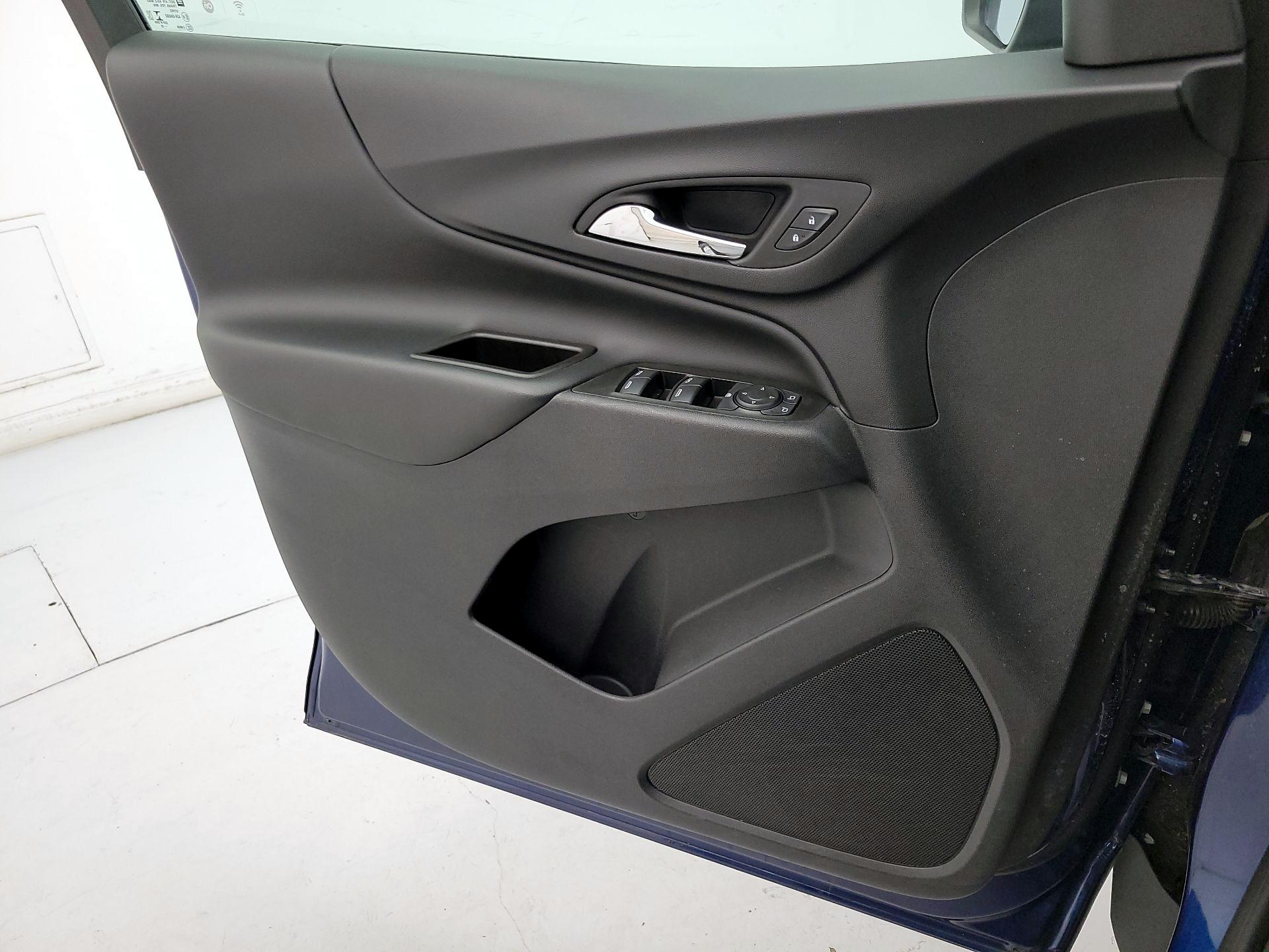 Thumbnail: 2022 Chevrolet Equinox - 12