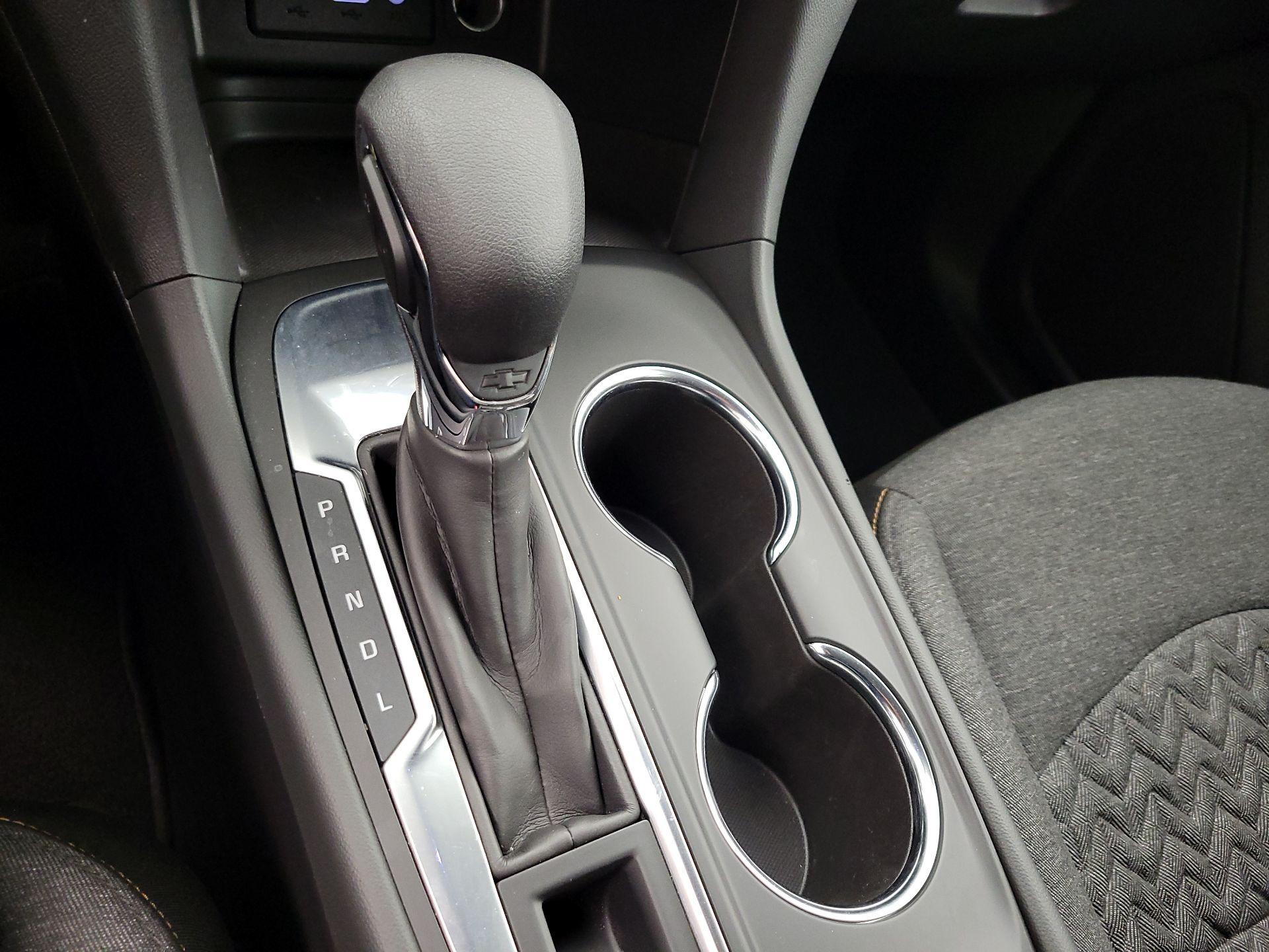 Thumbnail: 2022 Chevrolet Equinox - 17