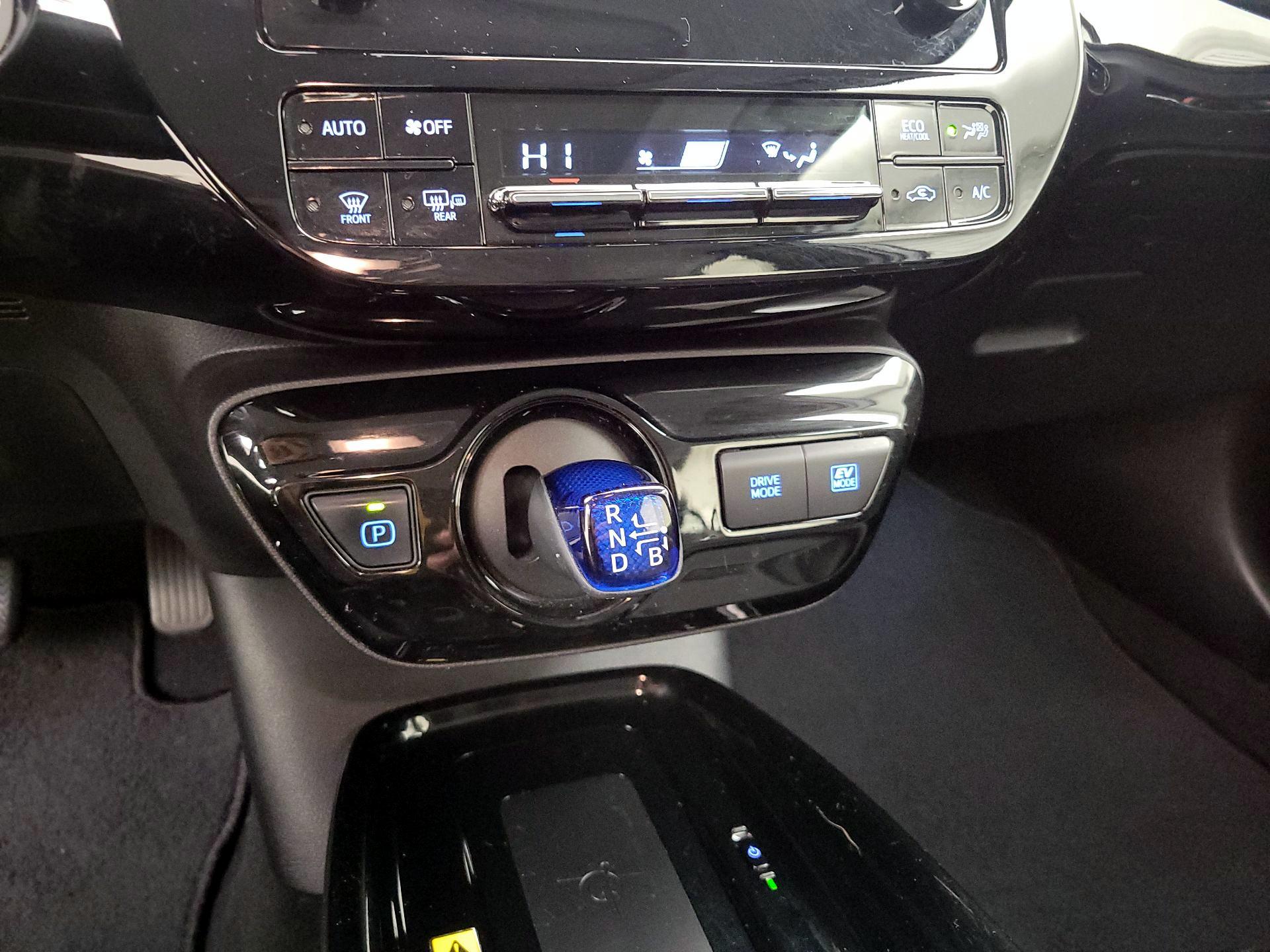 Thumbnail: 2019 Toyota Prius - 17