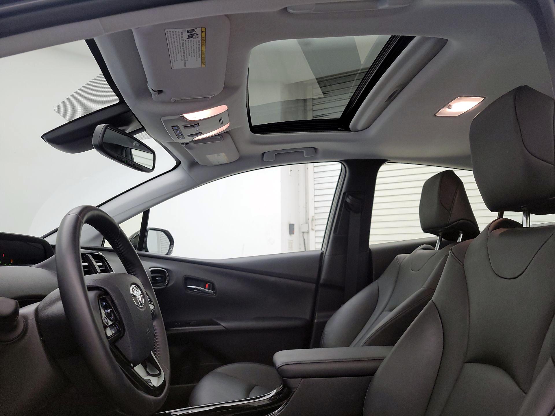 Thumbnail: 2019 Toyota Prius - 19