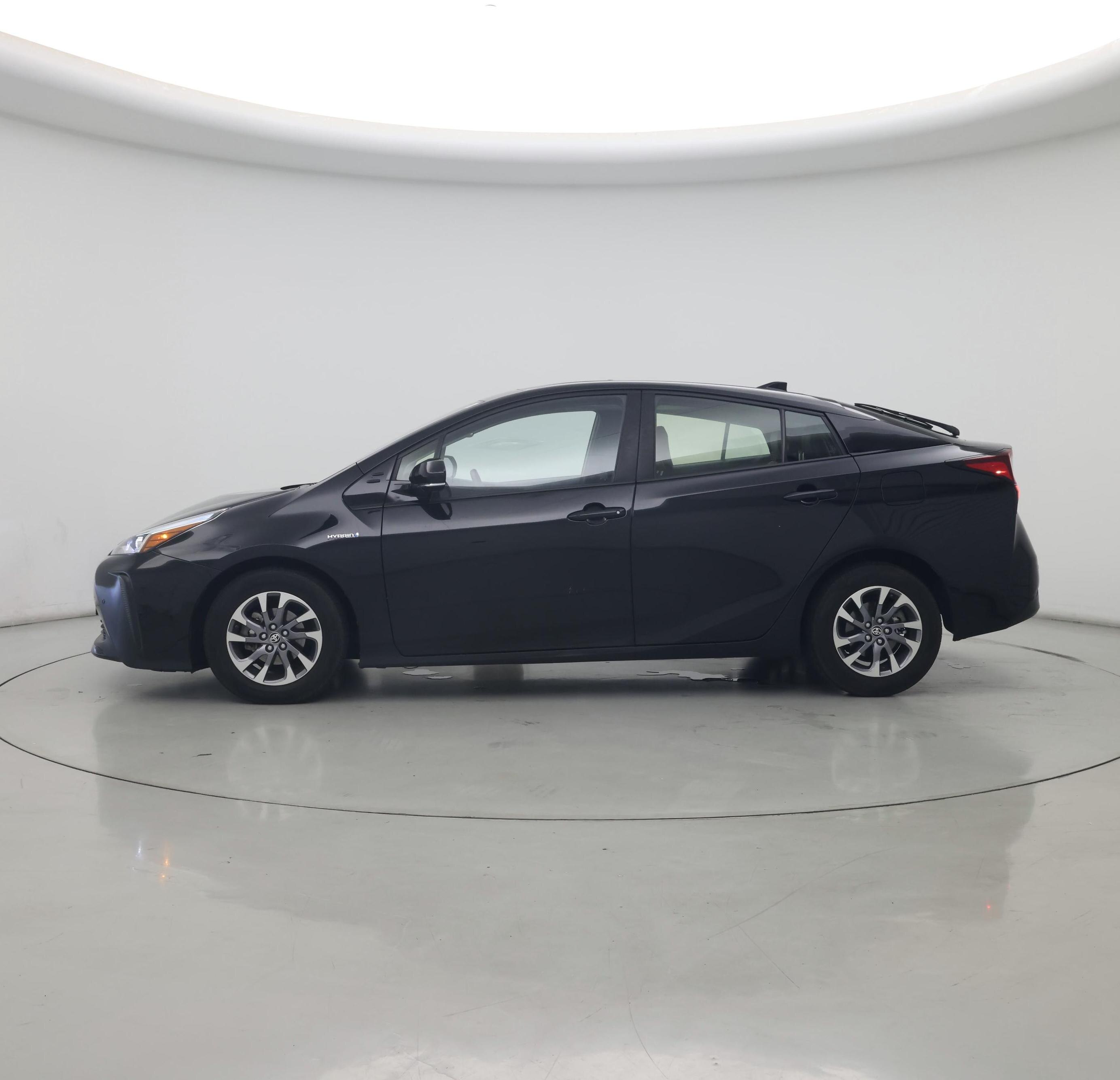 Thumbnail: 2019 Toyota Prius - 3