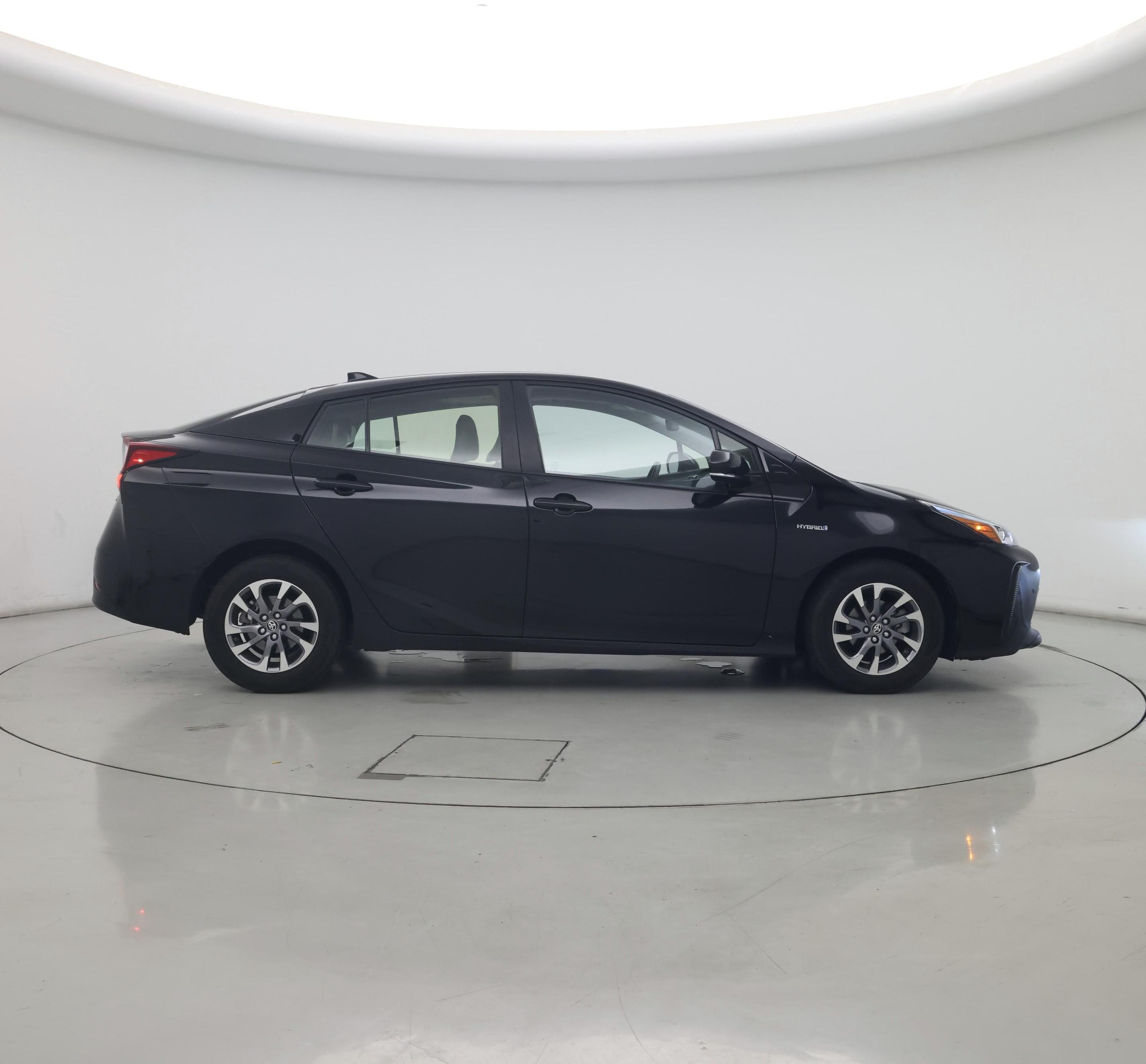 Thumbnail: 2019 Toyota Prius - 7