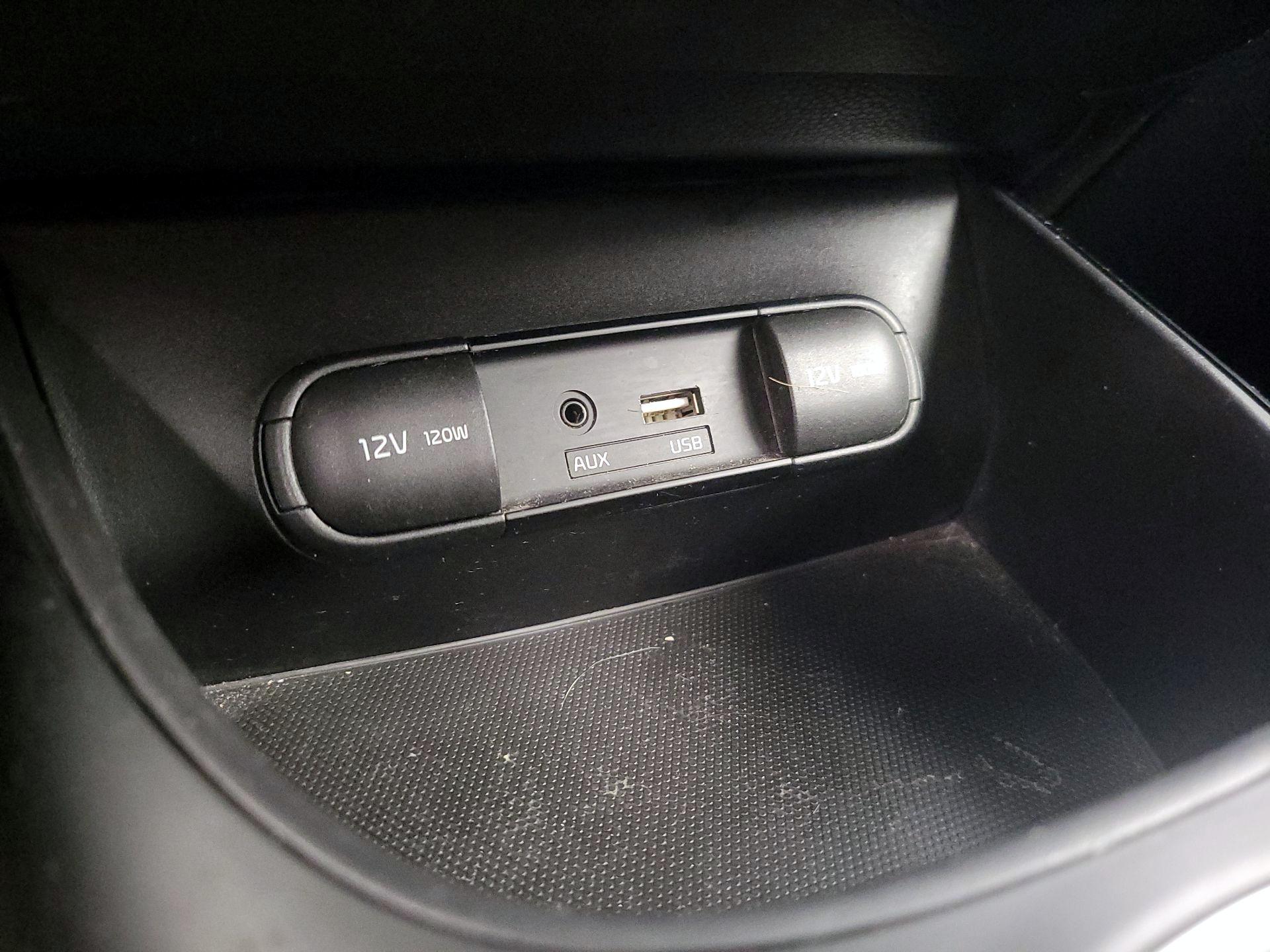 Thumbnail: 2015 Kia Soul - 17