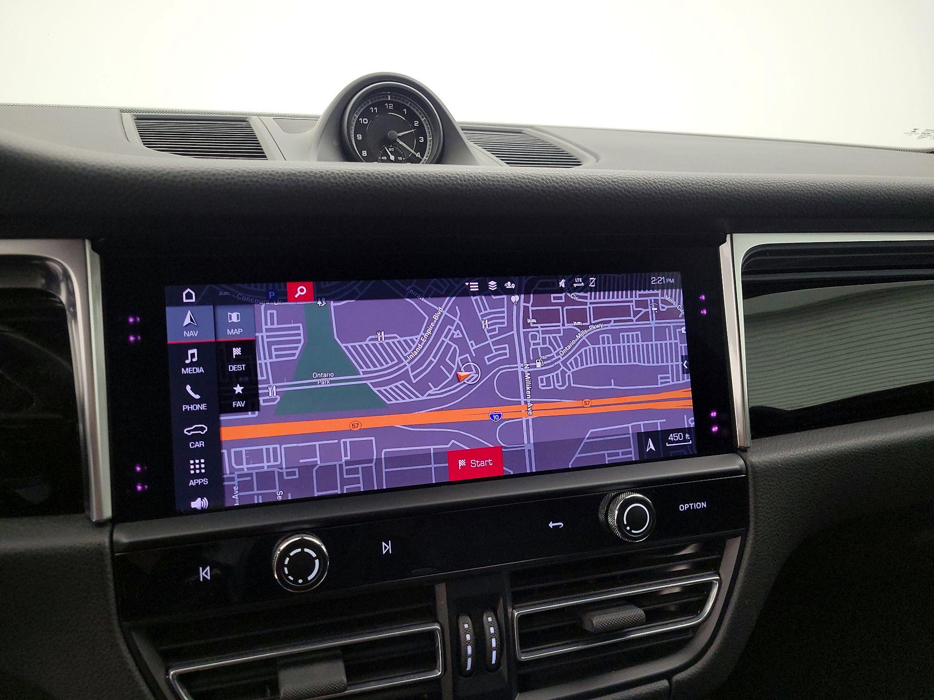 Thumbnail: 2022 Porsche Macan - 14