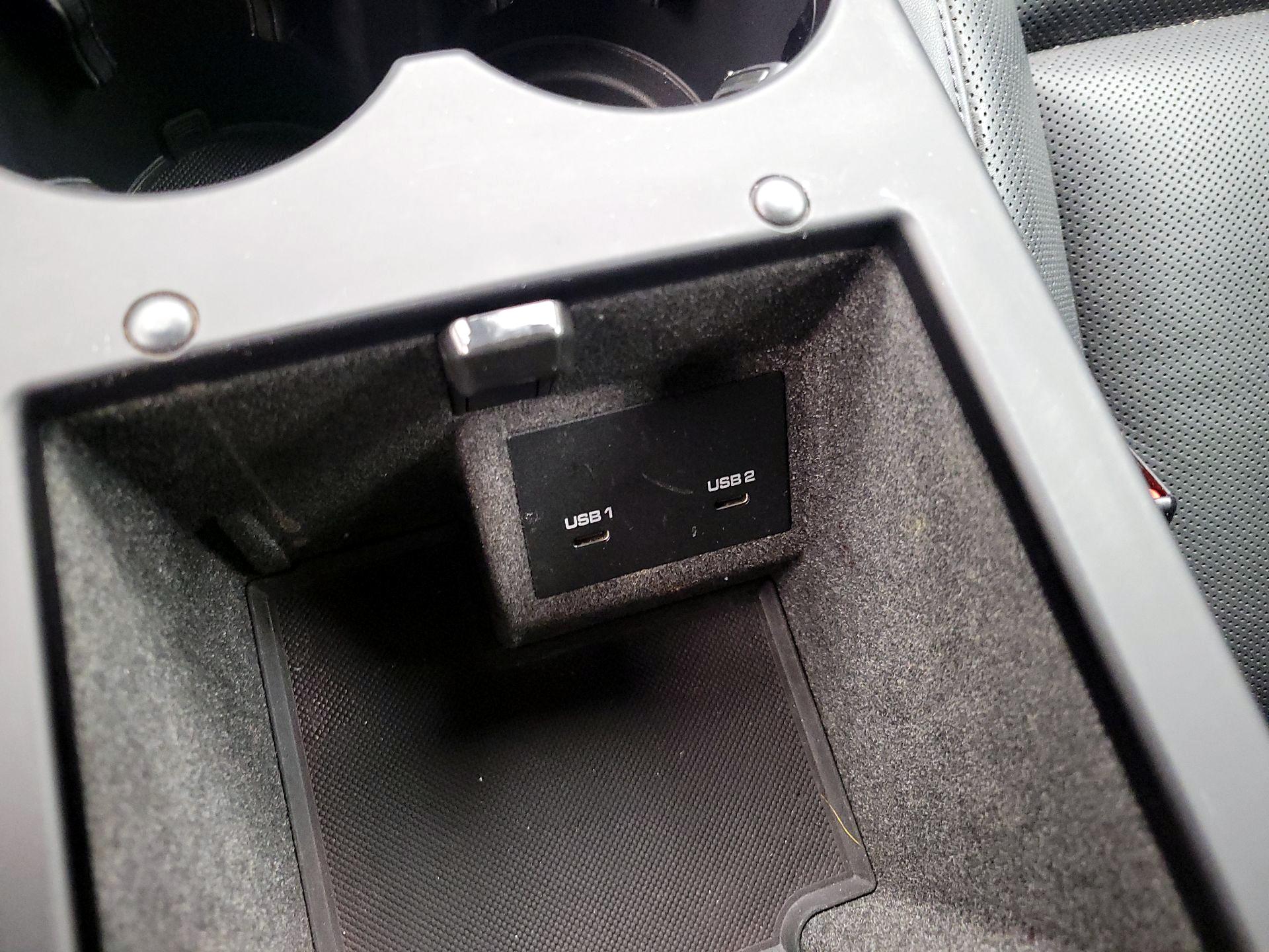 Thumbnail: 2022 Porsche Macan - 19