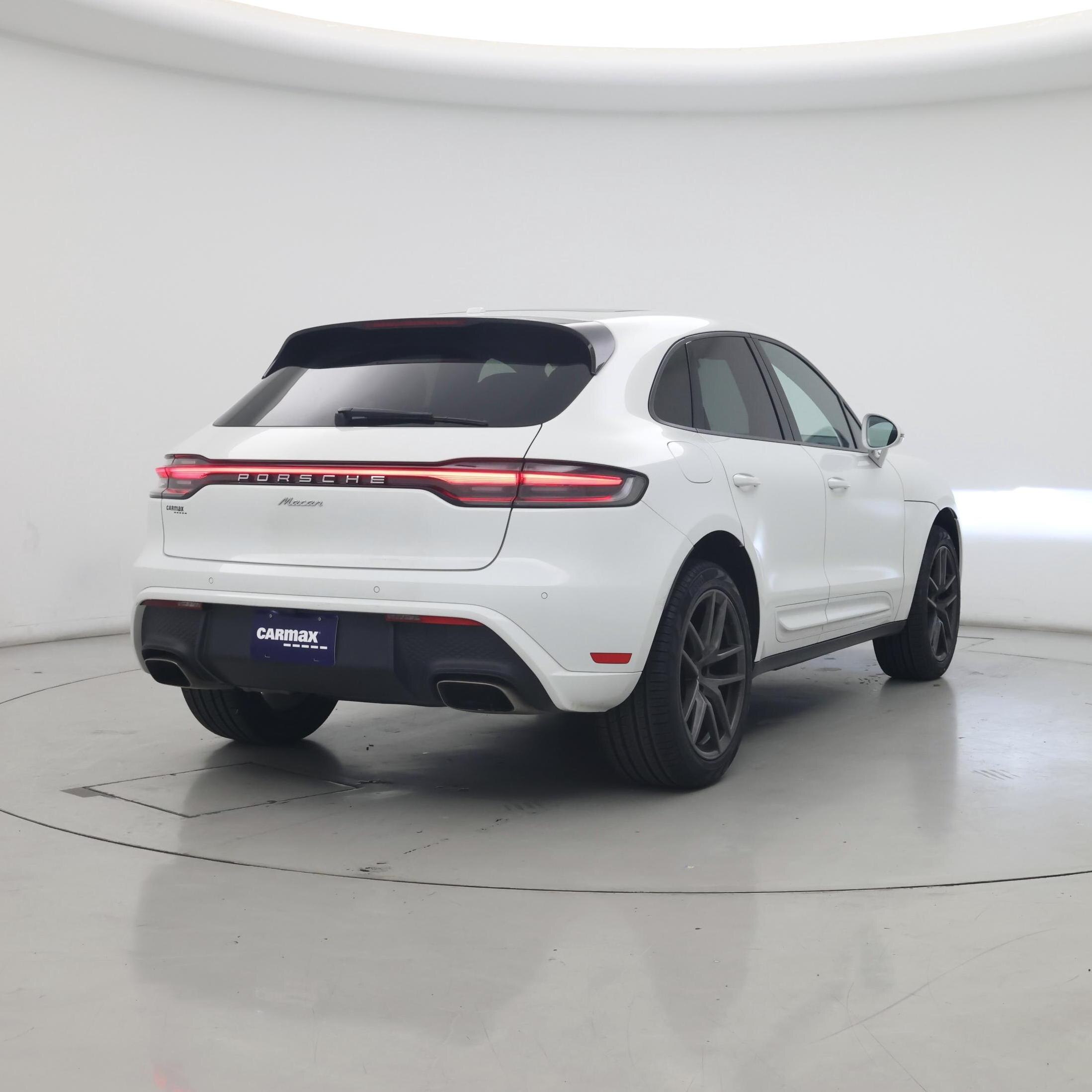 Thumbnail: 2022 Porsche Macan - 8