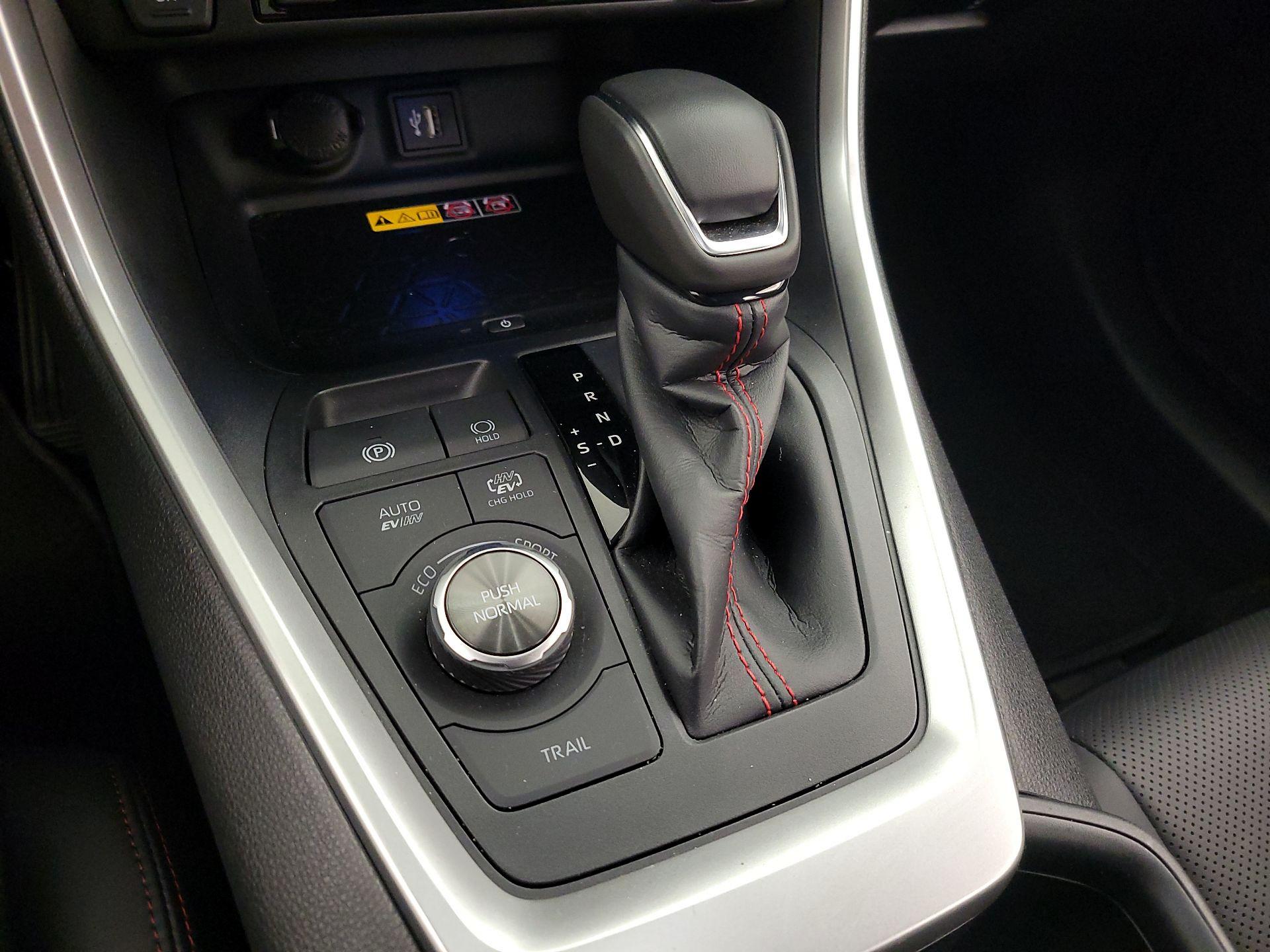 Thumbnail: 2024 Toyota RAV4 - 17