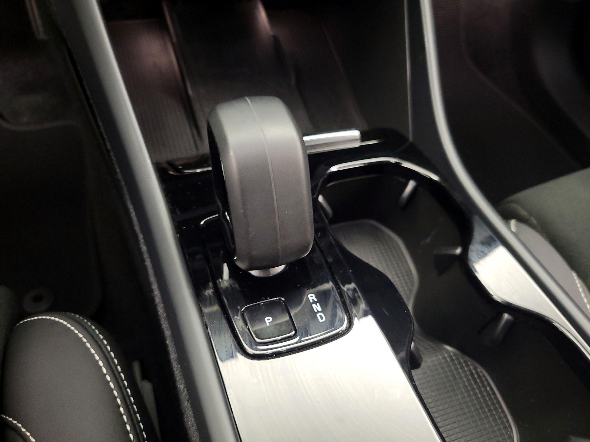 Thumbnail: 2023 Volvo C40 - 17