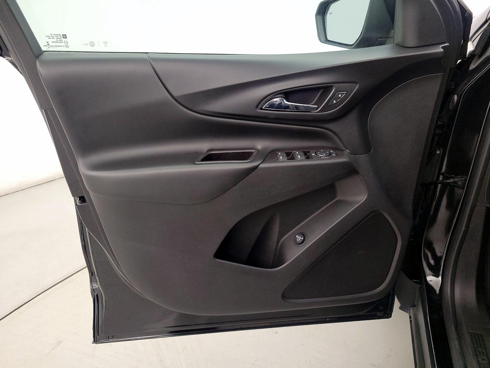 Thumbnail: 2018 Chevrolet Equinox - 12