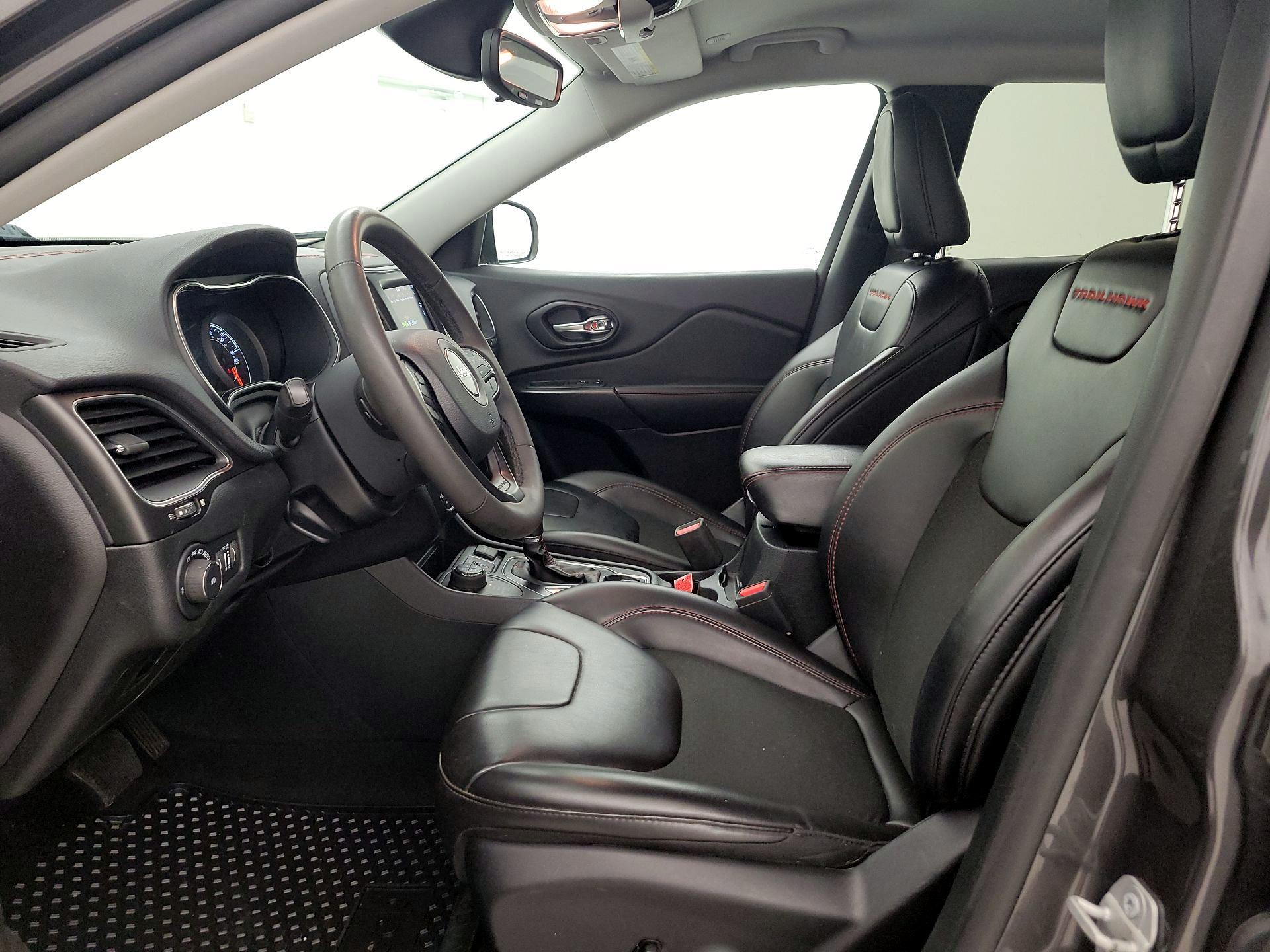 Thumbnail: 2022 Jeep Cherokee - 11