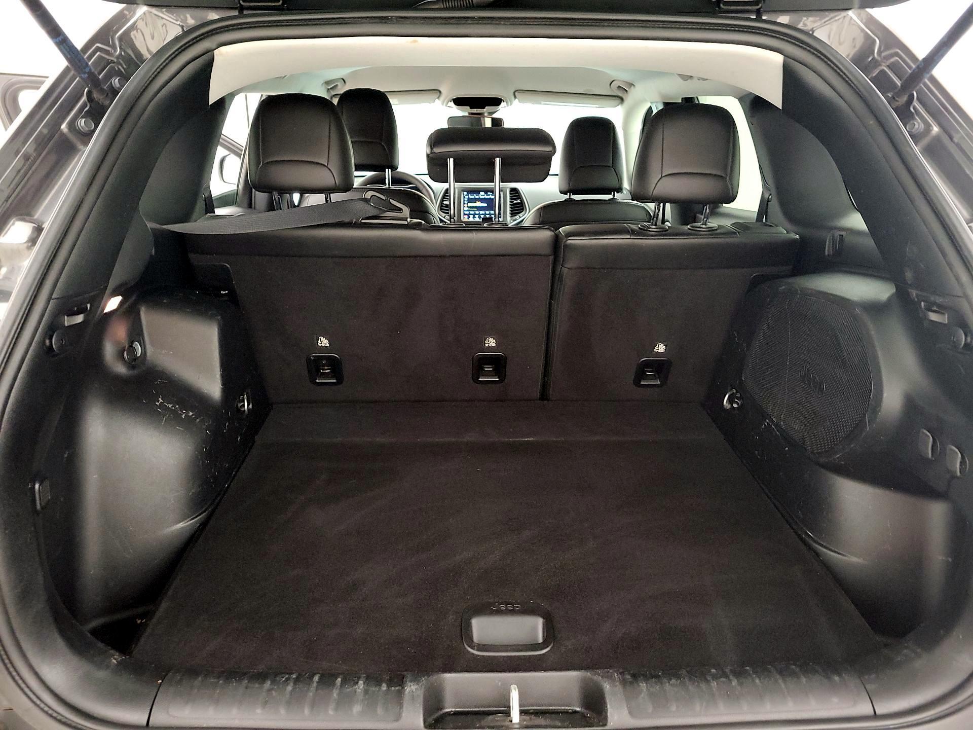 Thumbnail: 2022 Jeep Cherokee - 20