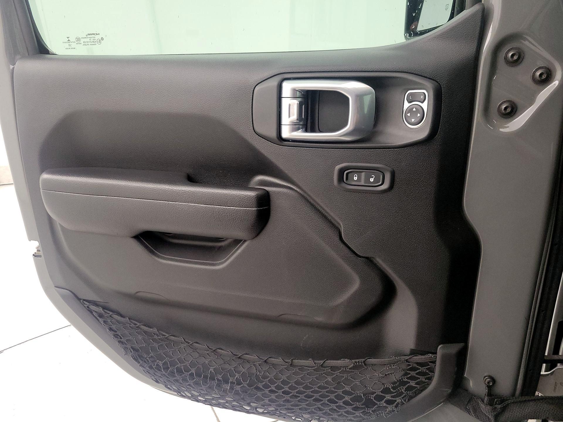 Thumbnail: 2022 Jeep Wrangler - 12