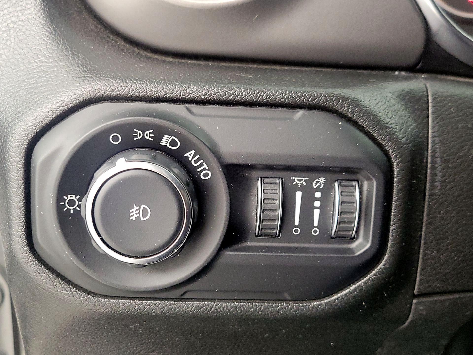 Thumbnail: 2022 Jeep Wrangler - 13