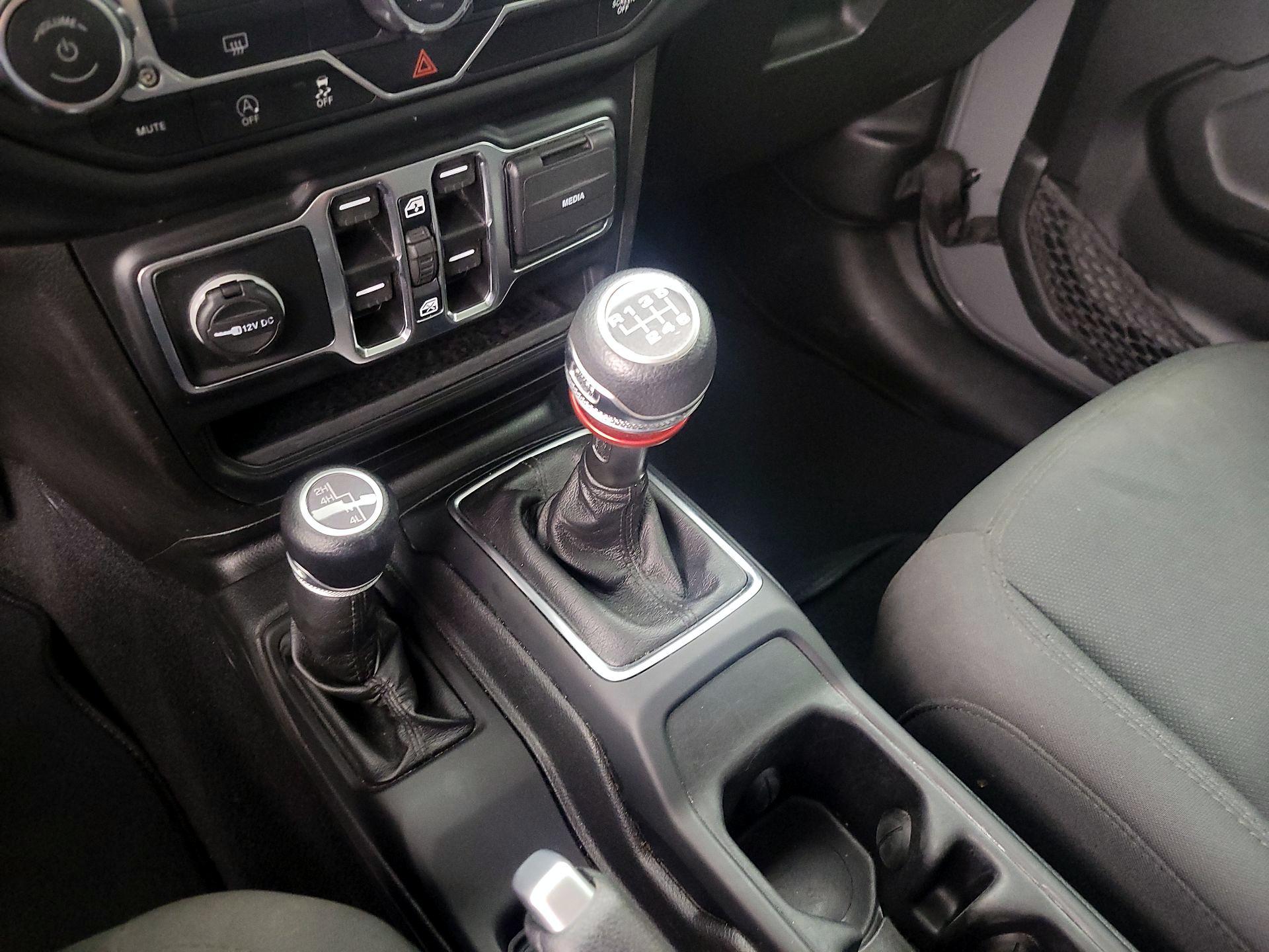 Thumbnail: 2022 Jeep Wrangler - 17