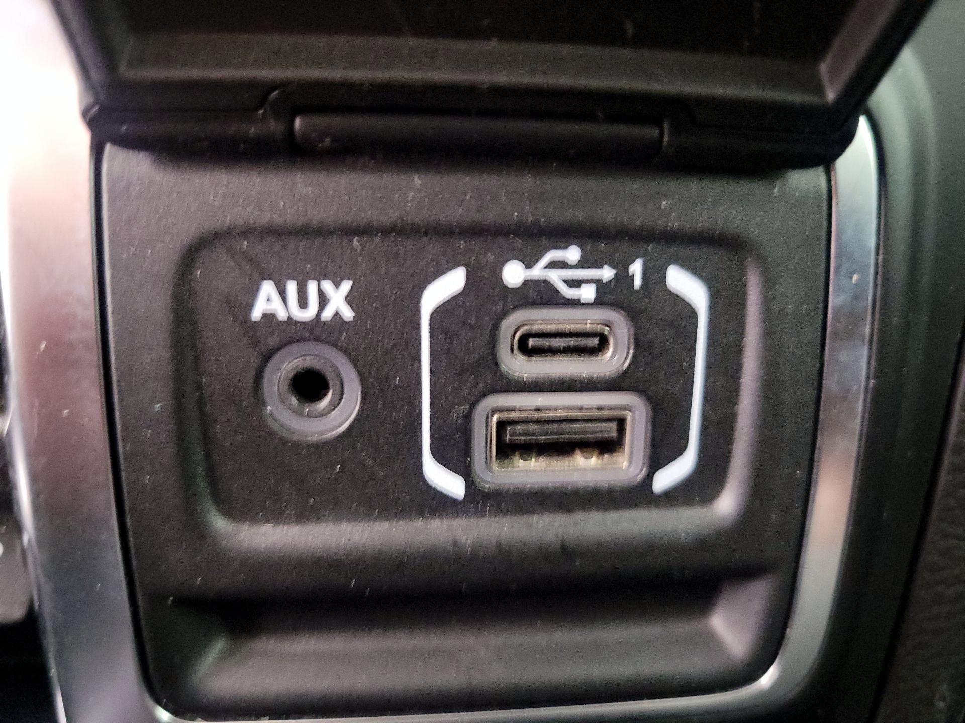 Thumbnail: 2022 Jeep Wrangler - 18