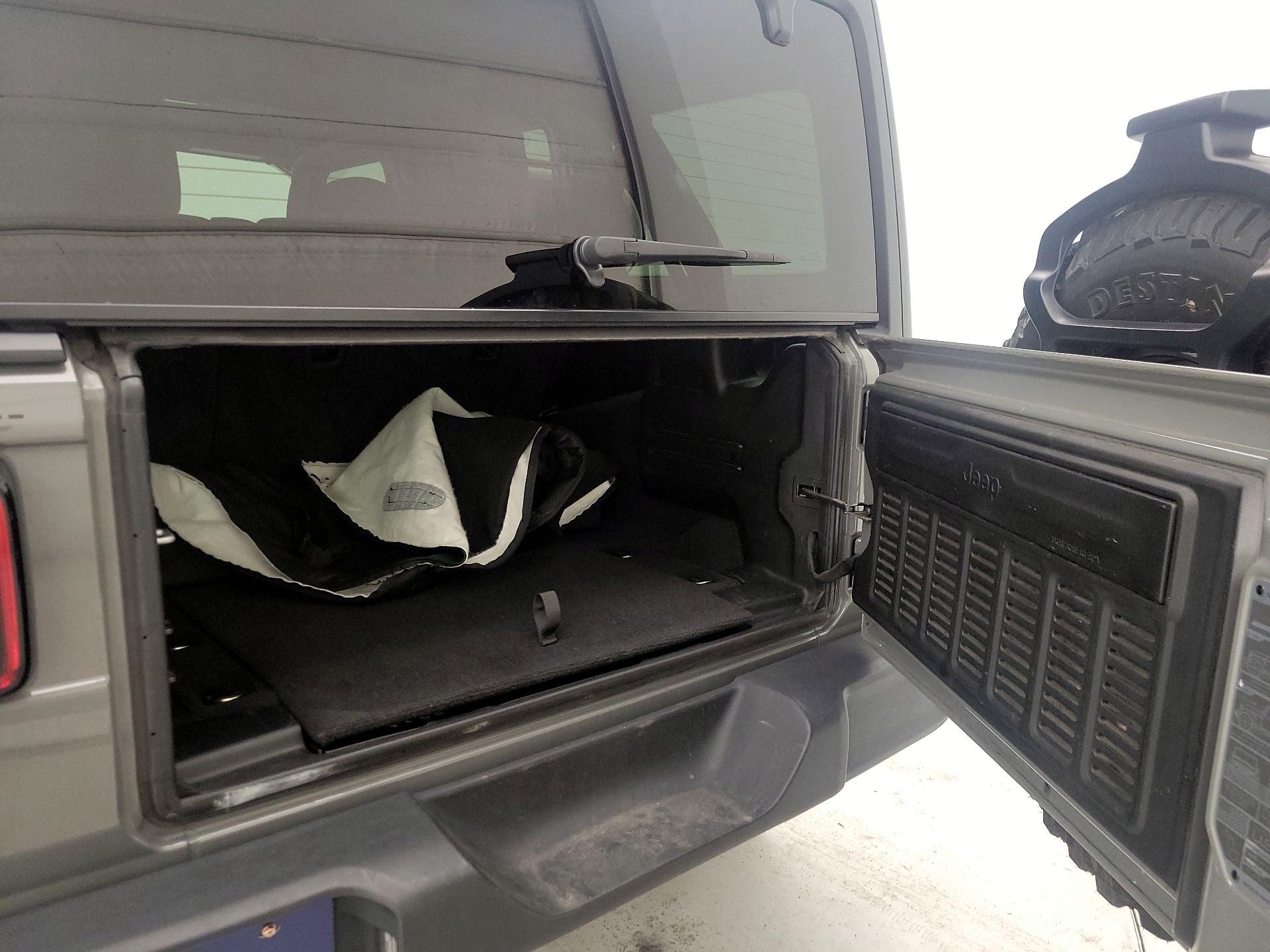 Thumbnail: 2022 Jeep Wrangler - 20