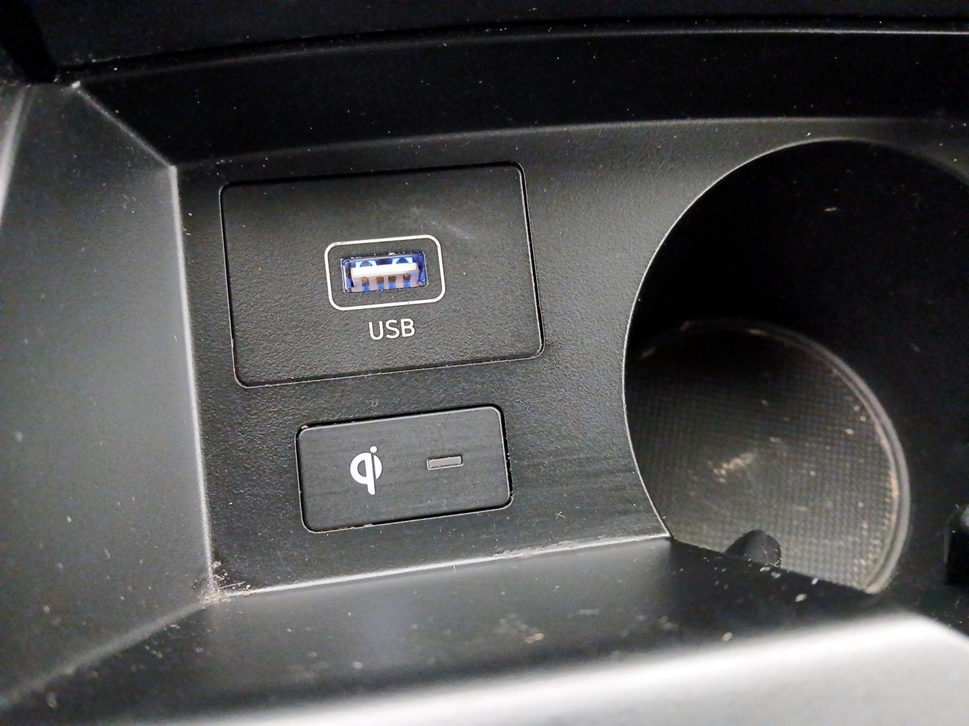 Thumbnail: 2023 Hyundai Santa Fe - 19