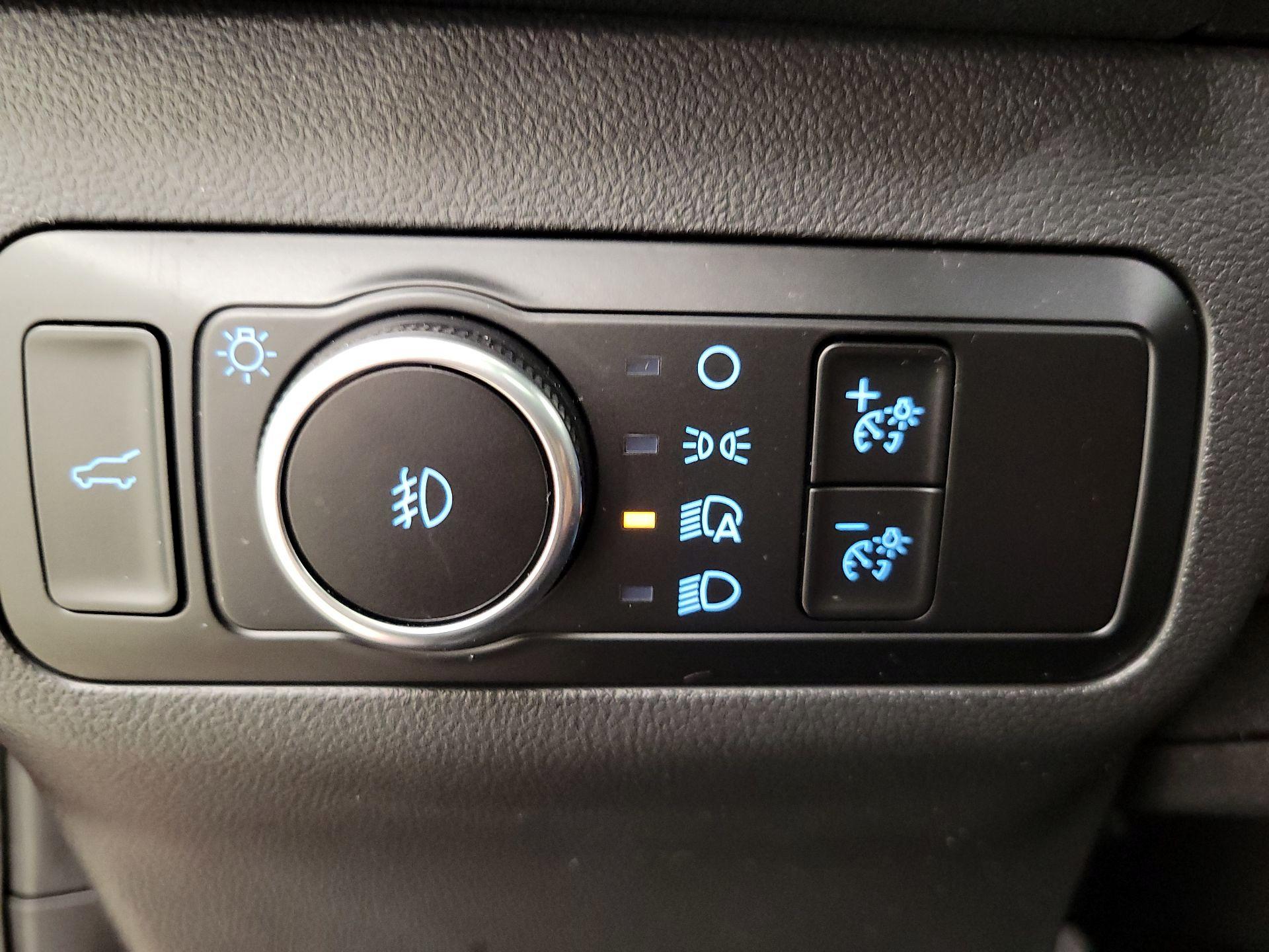 Thumbnail: 2022 Ford Escape - 13