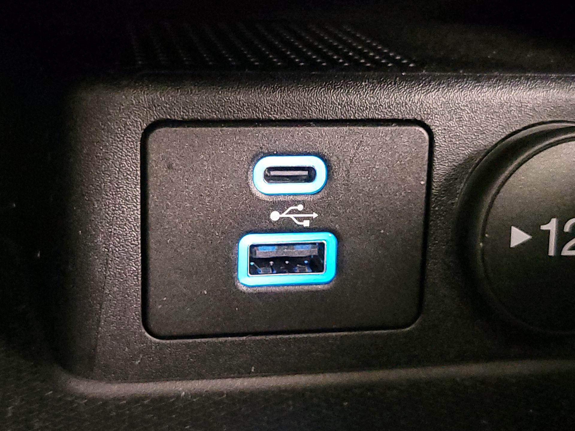 Thumbnail: 2022 Ford Escape - 18