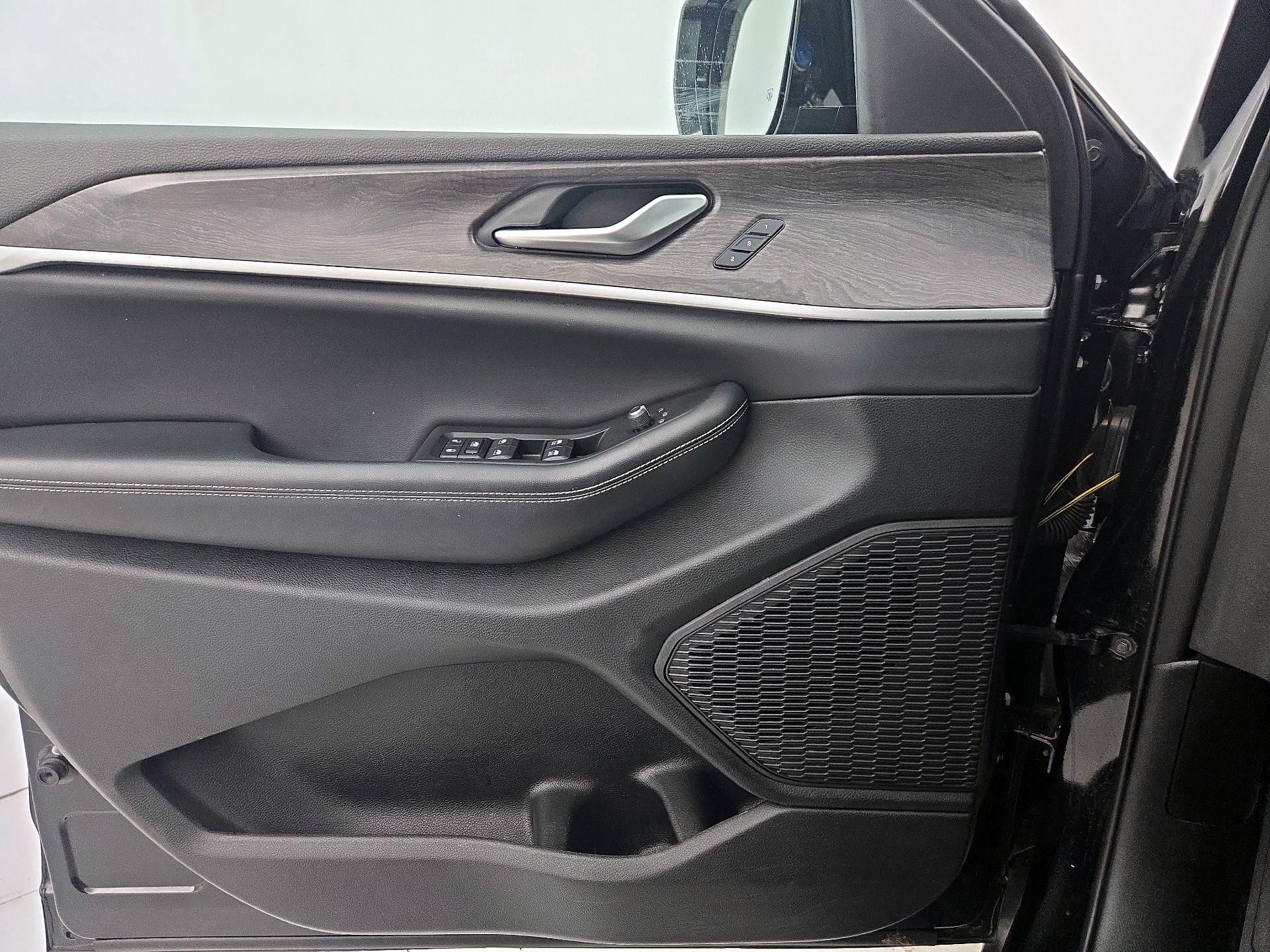 Thumbnail: 2023 Jeep Grand Cherokee - 12