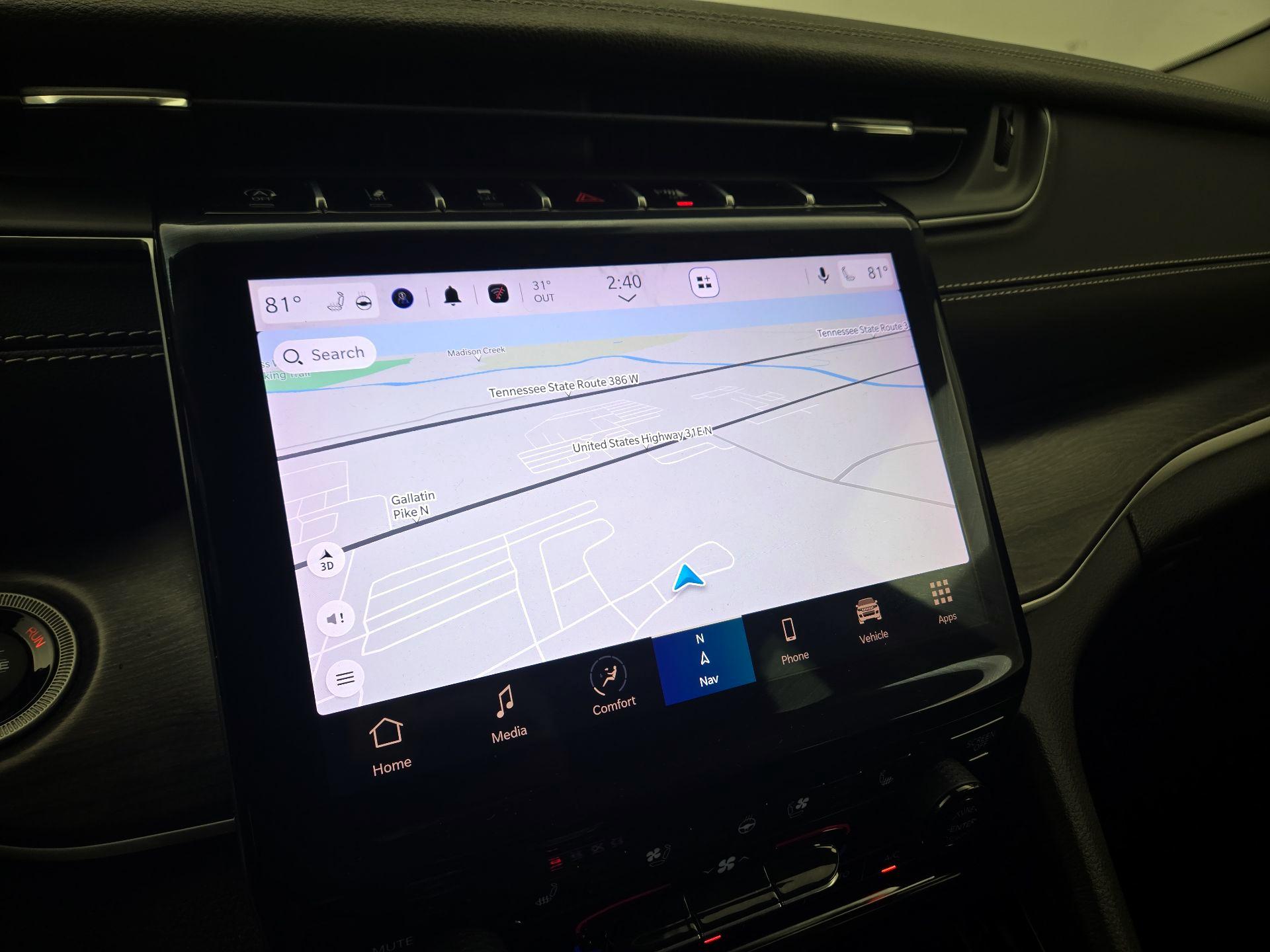 Thumbnail: 2023 Jeep Grand Cherokee - 14