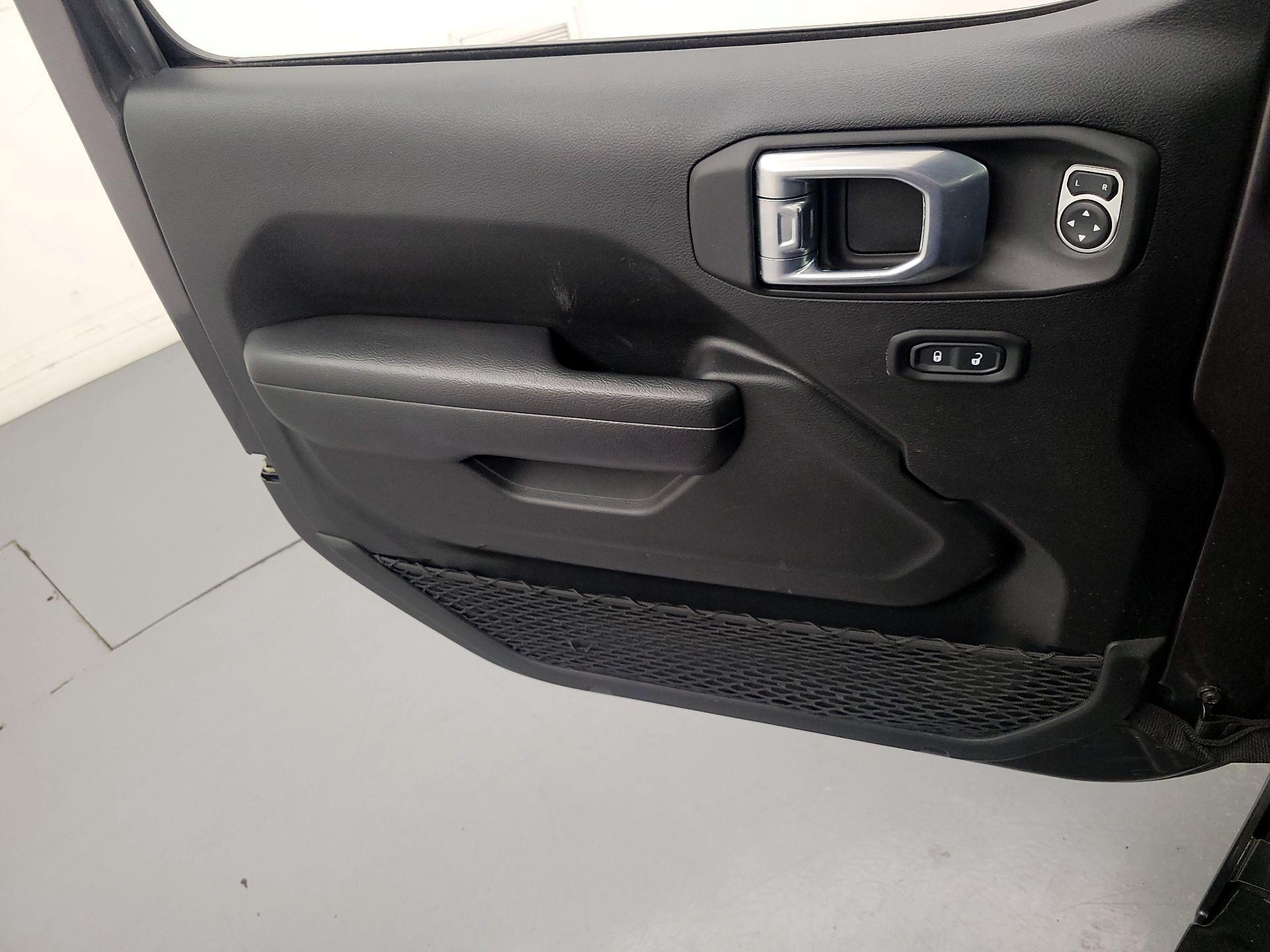 Thumbnail: 2022 Jeep Wrangler - 12