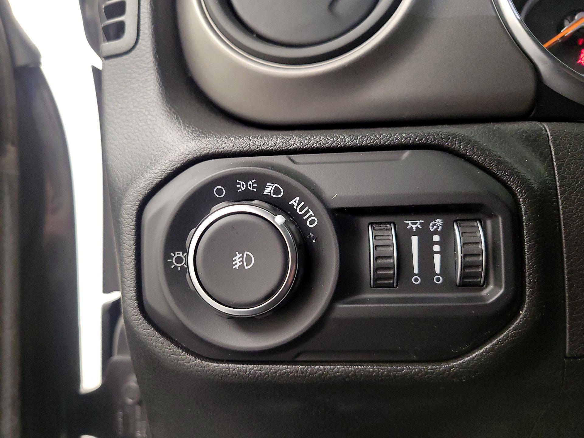 Thumbnail: 2022 Jeep Wrangler - 13