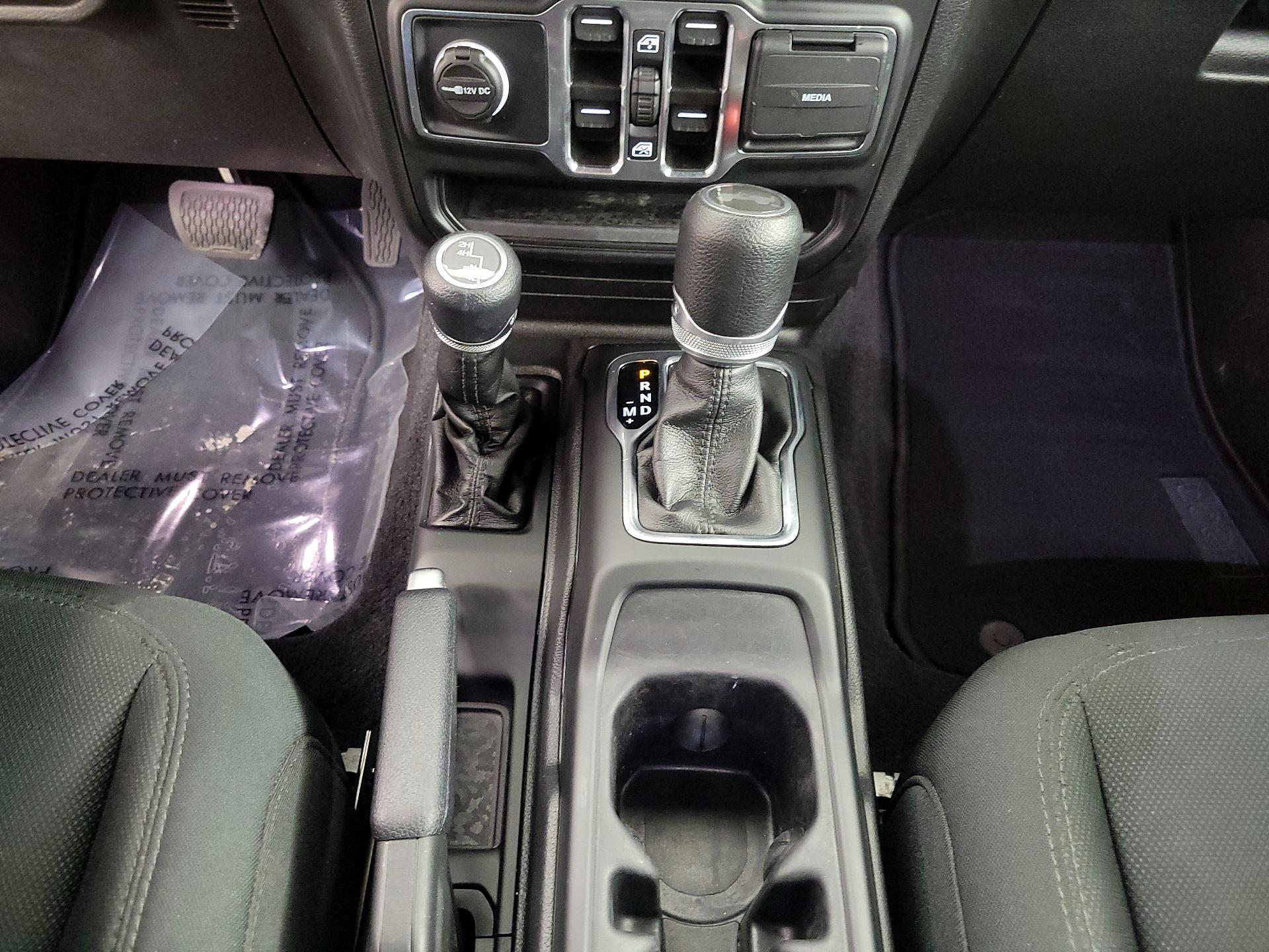 Thumbnail: 2022 Jeep Wrangler - 18