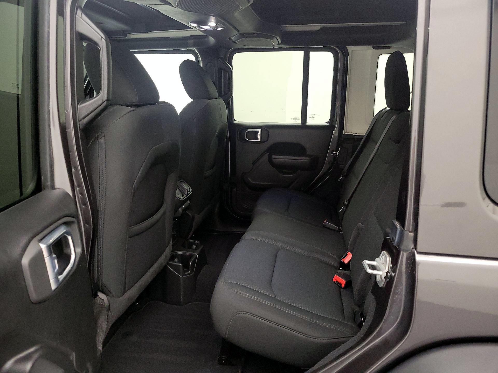 Thumbnail: 2022 Jeep Wrangler - 20