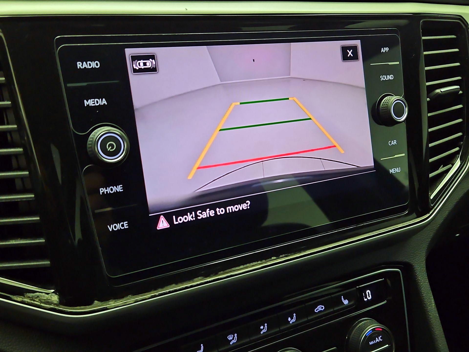 Thumbnail: 2022 Volkswagen Atlas - 14