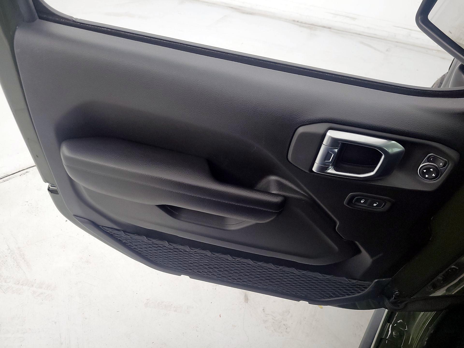 Thumbnail: 2021 Jeep Wrangler - 12