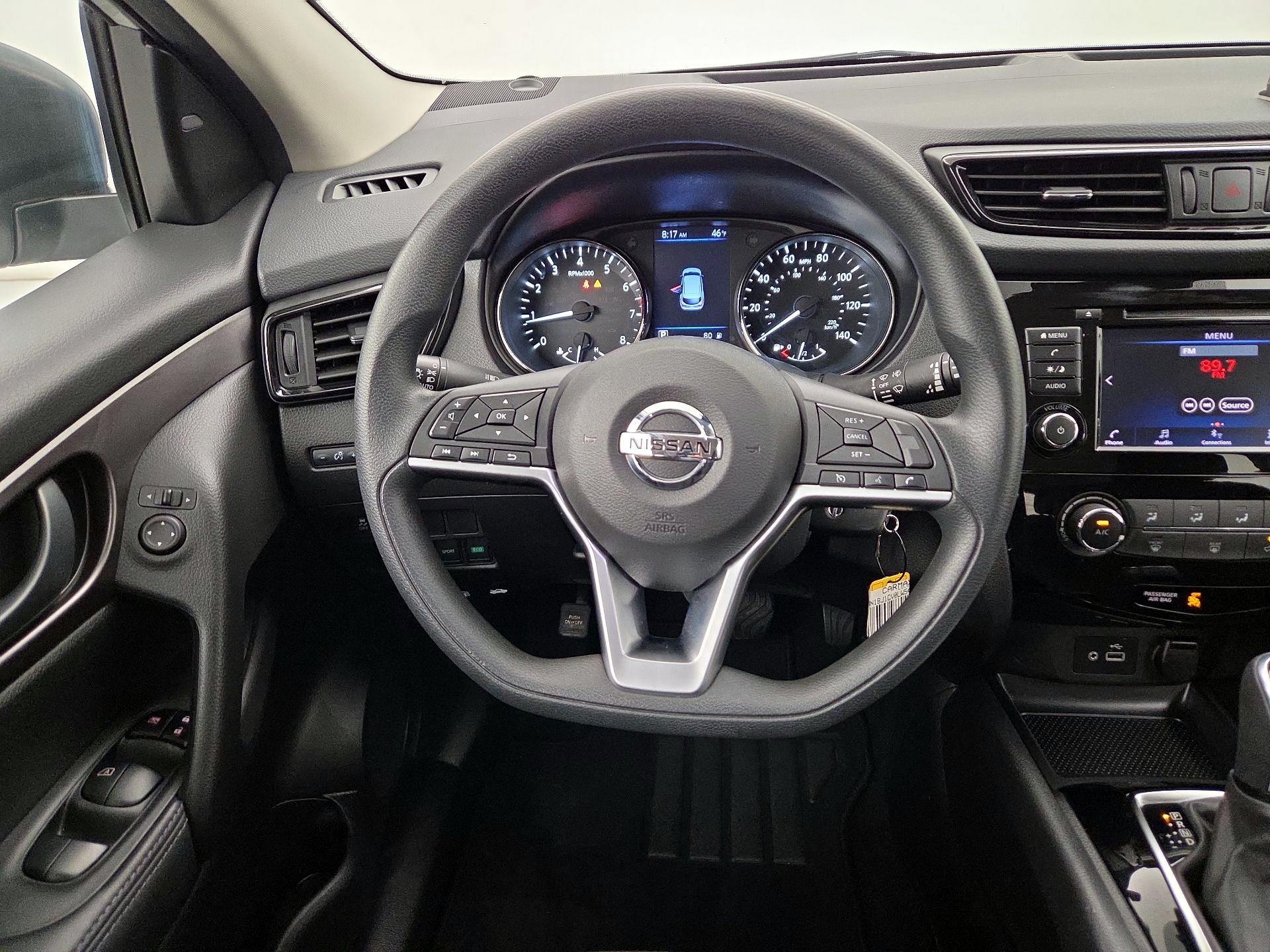 Thumbnail: 2020 Nissan Rogue Sport - 10