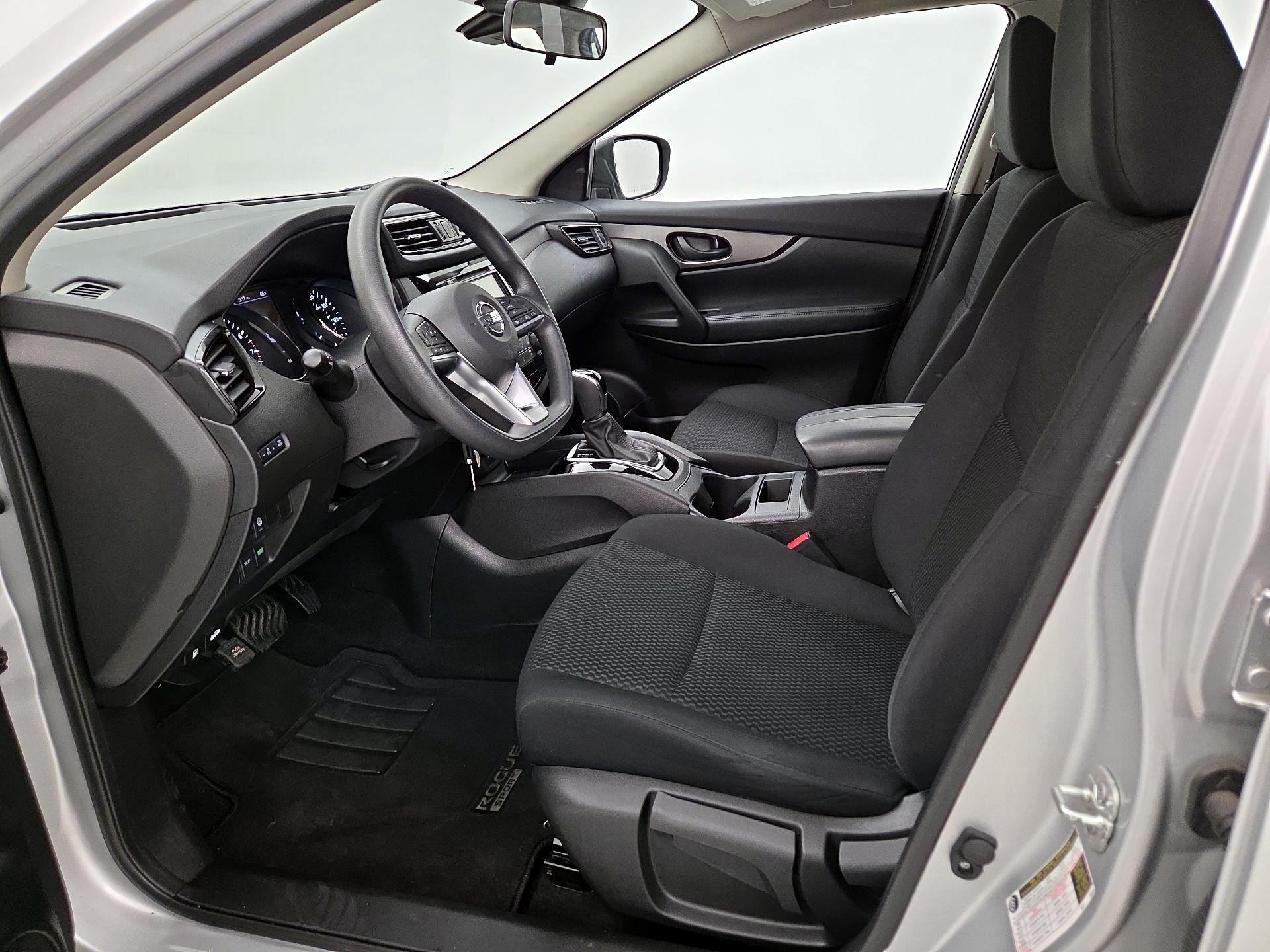 Thumbnail: 2020 Nissan Rogue Sport - 11