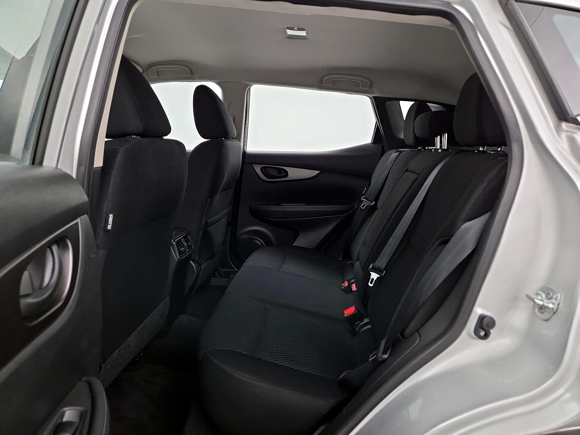 Thumbnail: 2020 Nissan Rogue Sport - 19