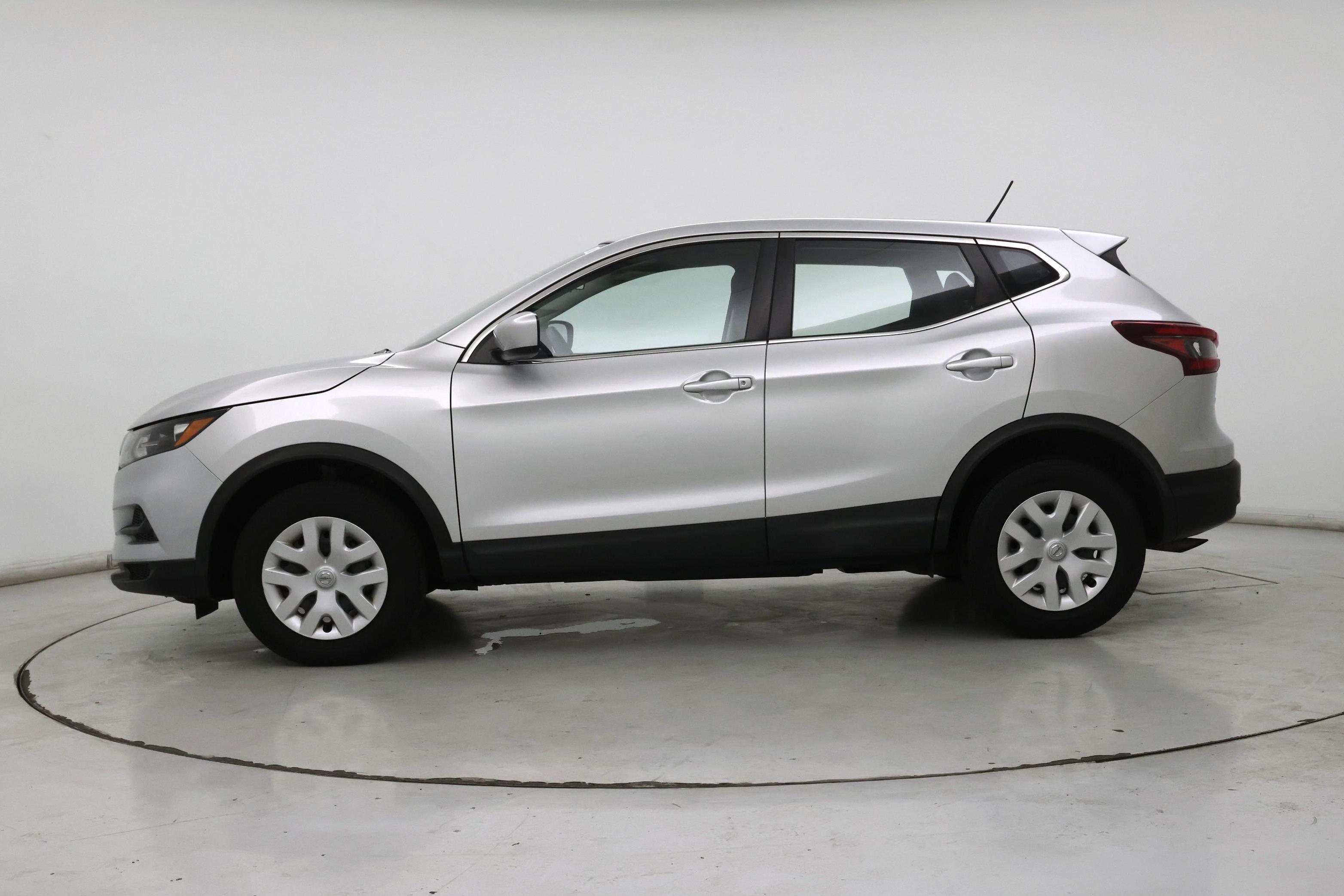 Thumbnail: 2020 Nissan Rogue Sport - 3