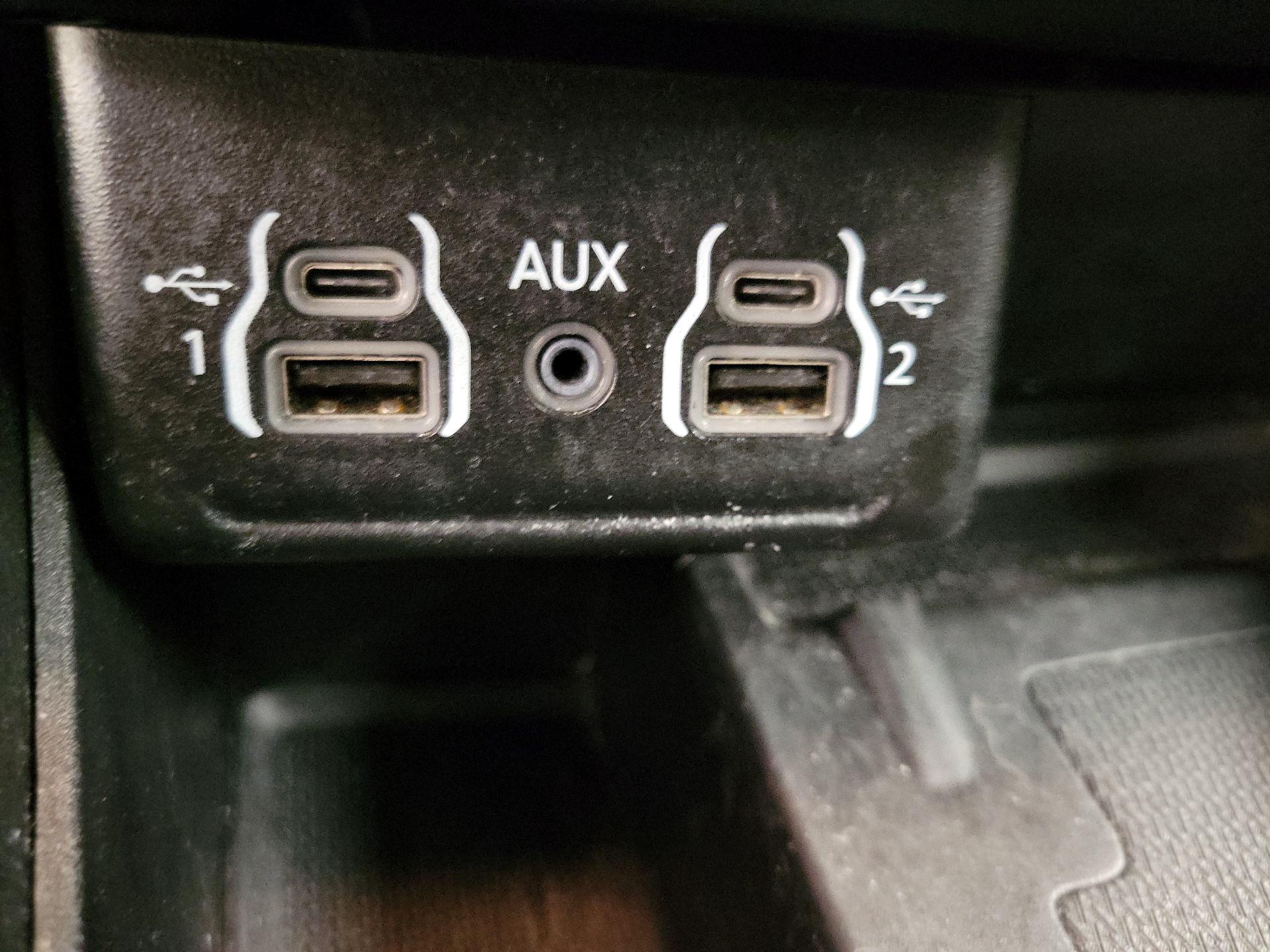 Thumbnail: 2022 Dodge Durango - 19