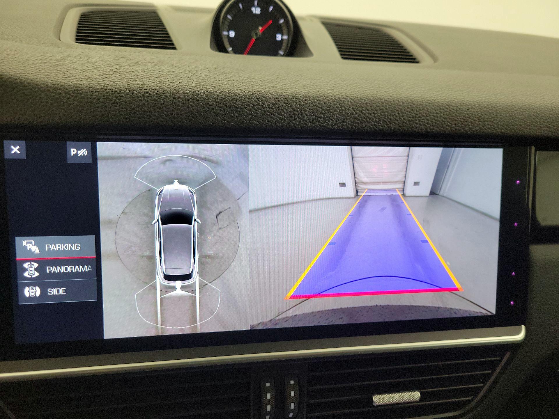 Thumbnail: 2019 Porsche Cayenne - 15