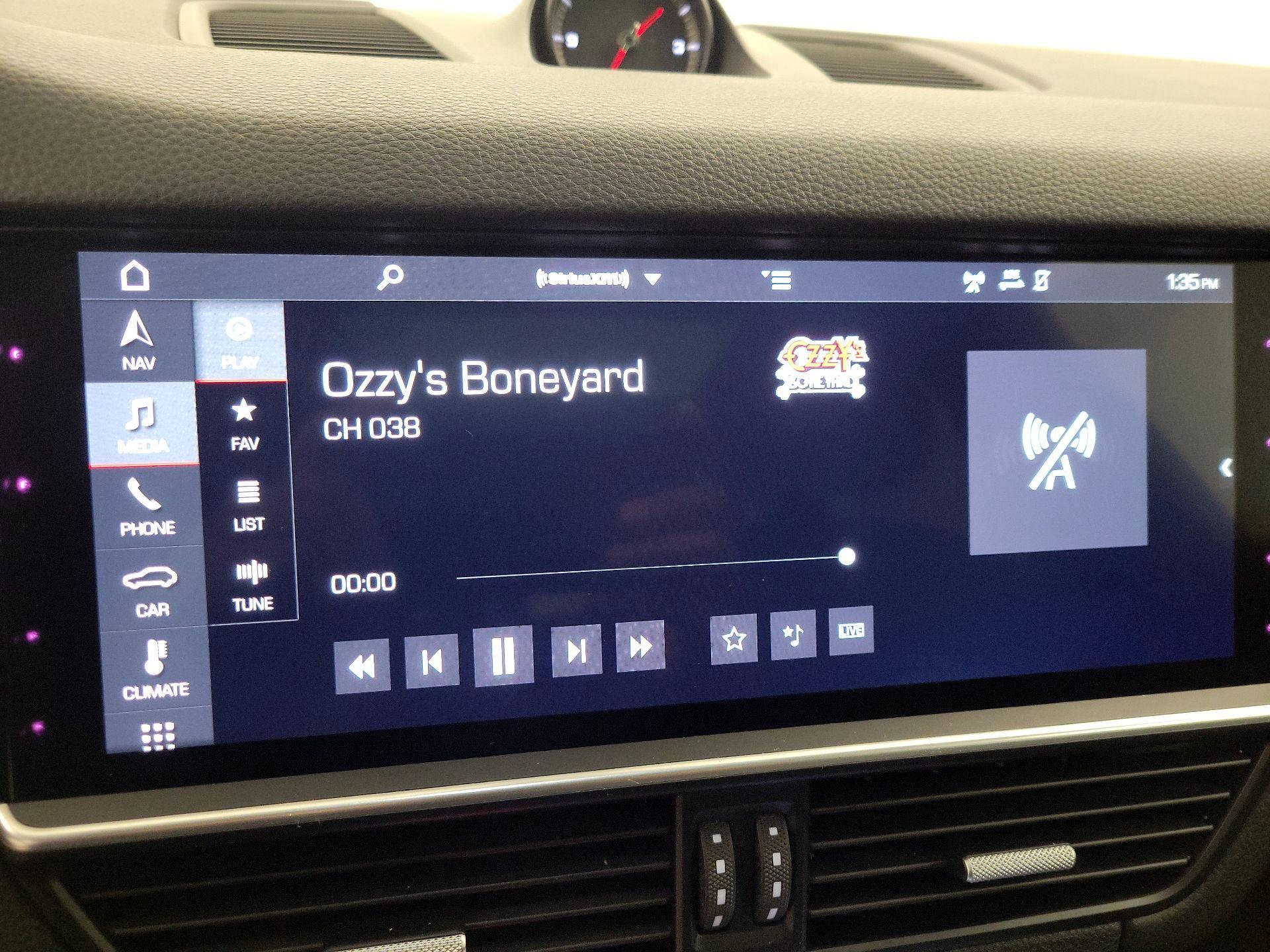 Thumbnail: 2019 Porsche Cayenne - 16