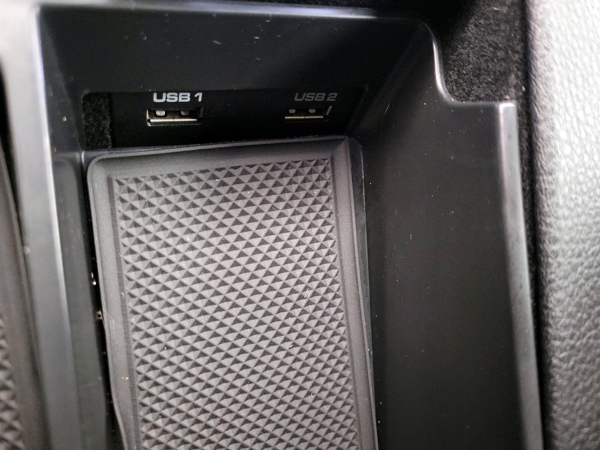 Thumbnail: 2019 Porsche Cayenne - 19