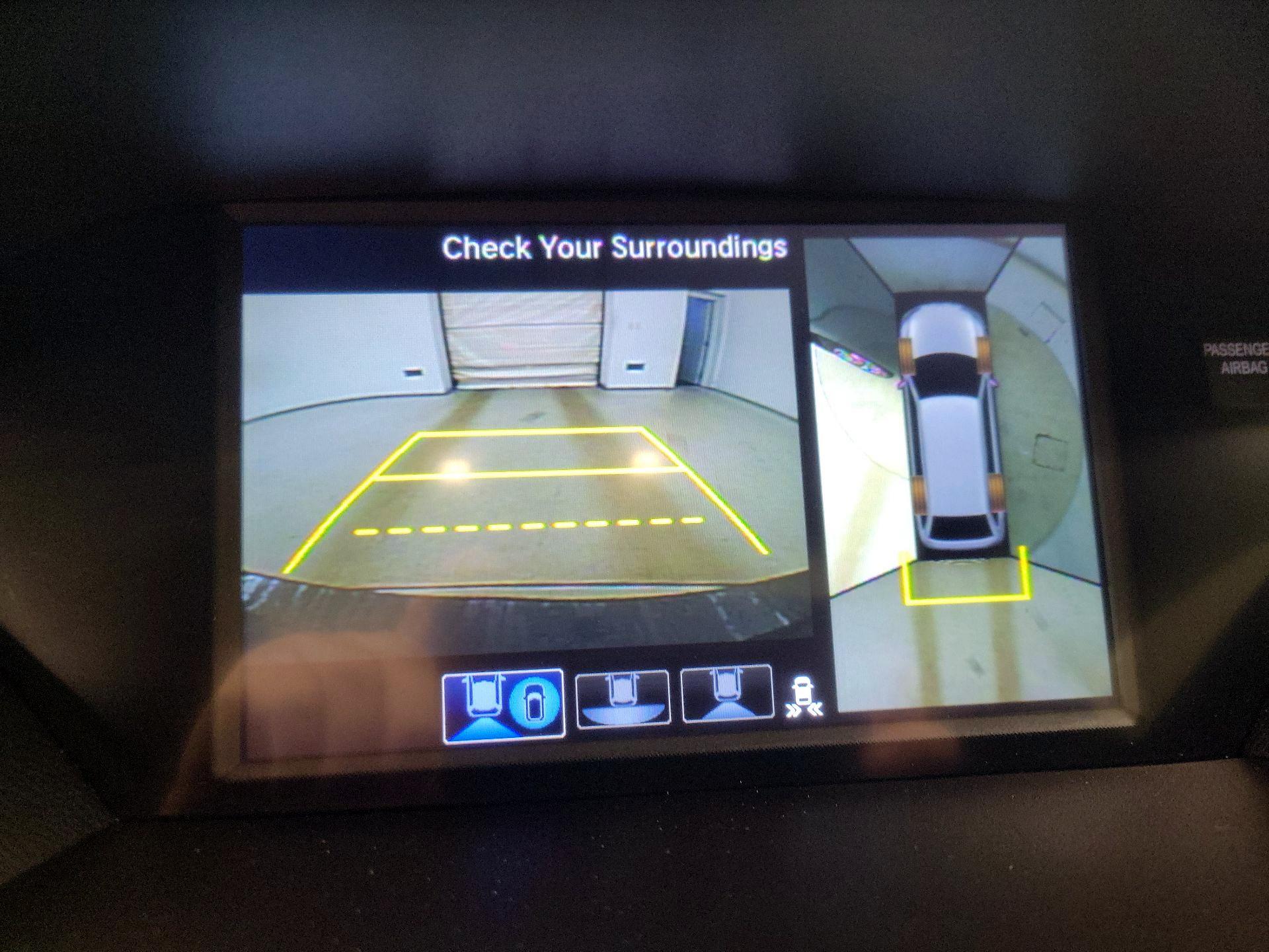 Thumbnail: 2020 Acura MDX - 15