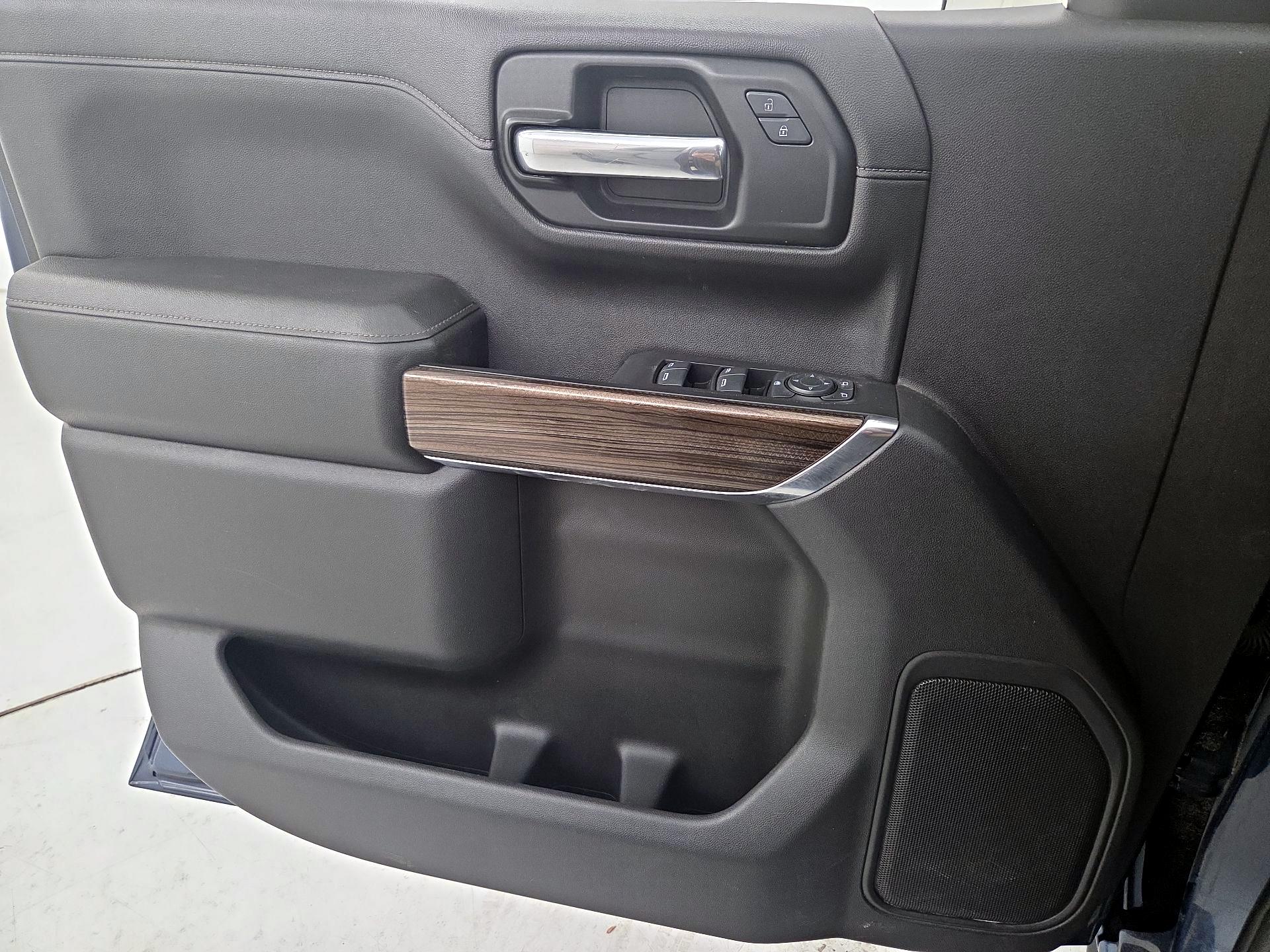 Thumbnail: 2019 Chevrolet Silverado 1500 - 12